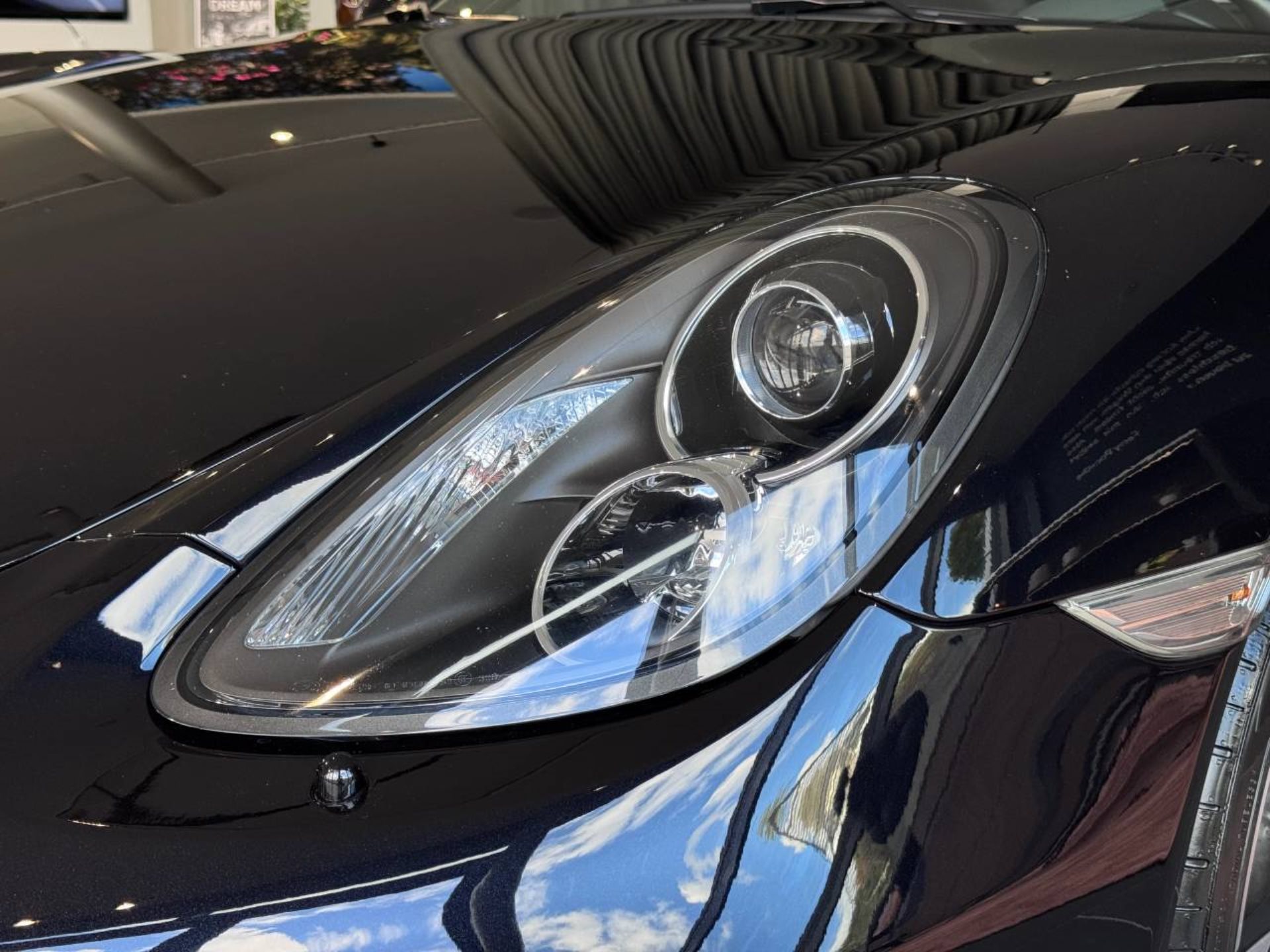 PORSCHE Cayman Black Edition-image-12