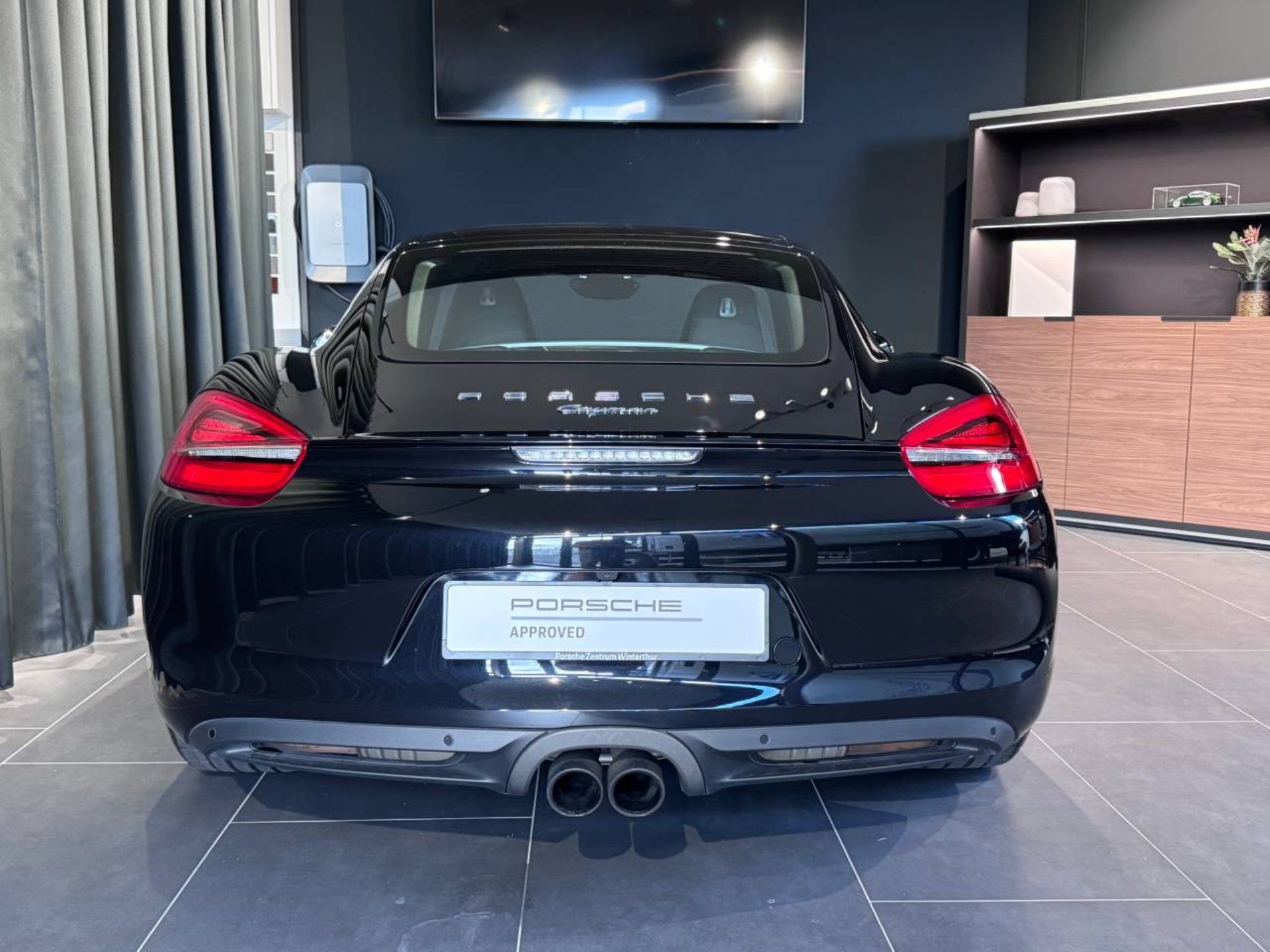 PORSCHE Cayman Black Edition-image-5