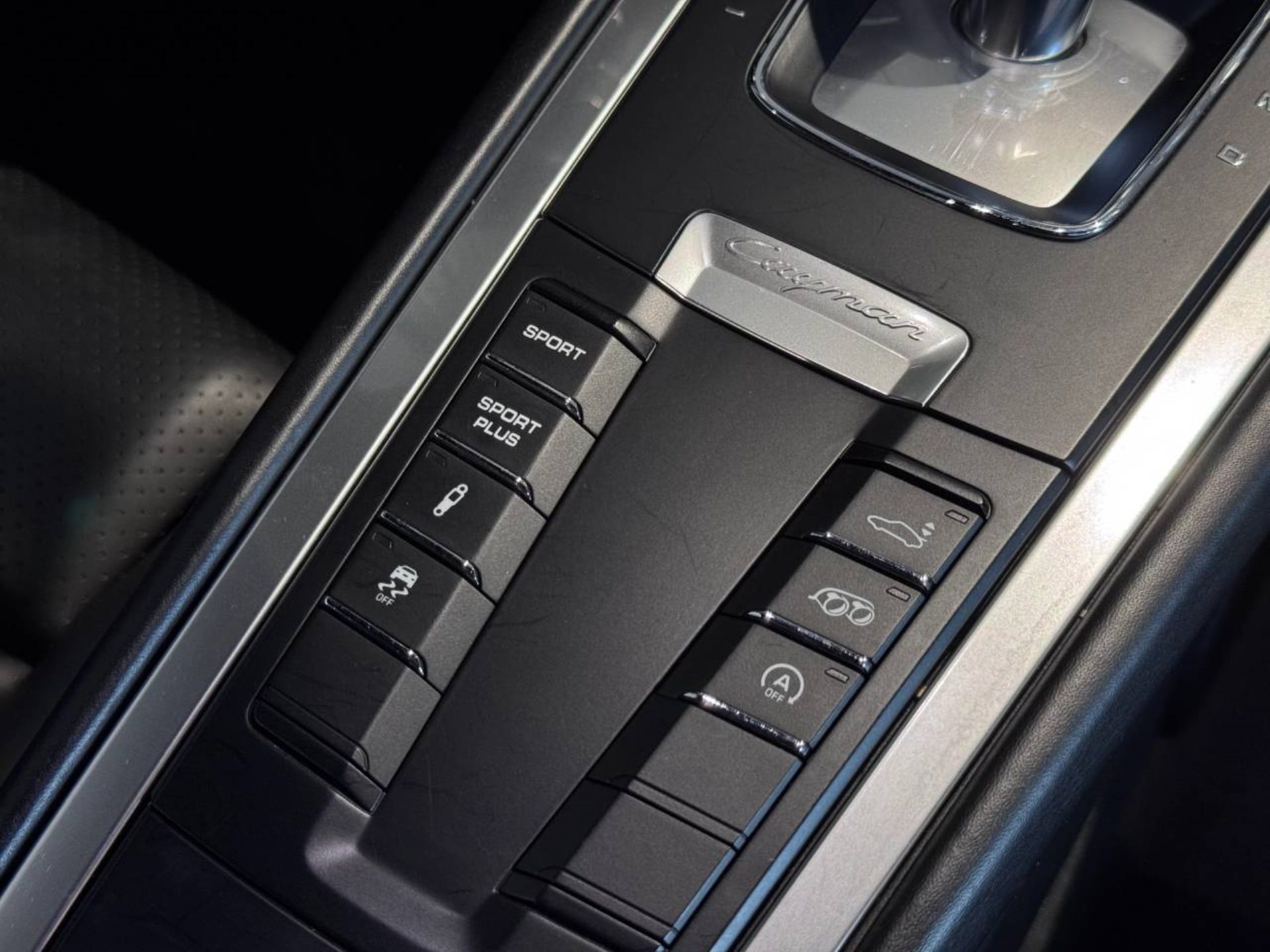 PORSCHE Cayman Black Edition-image-19
