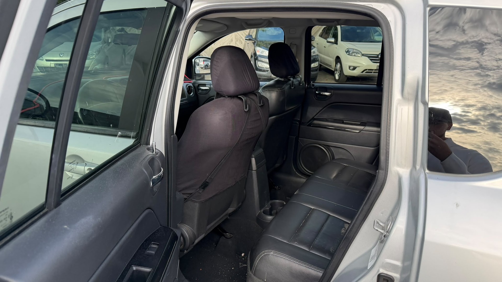 JEEP Compass 2.4 Limited CVT-image-12