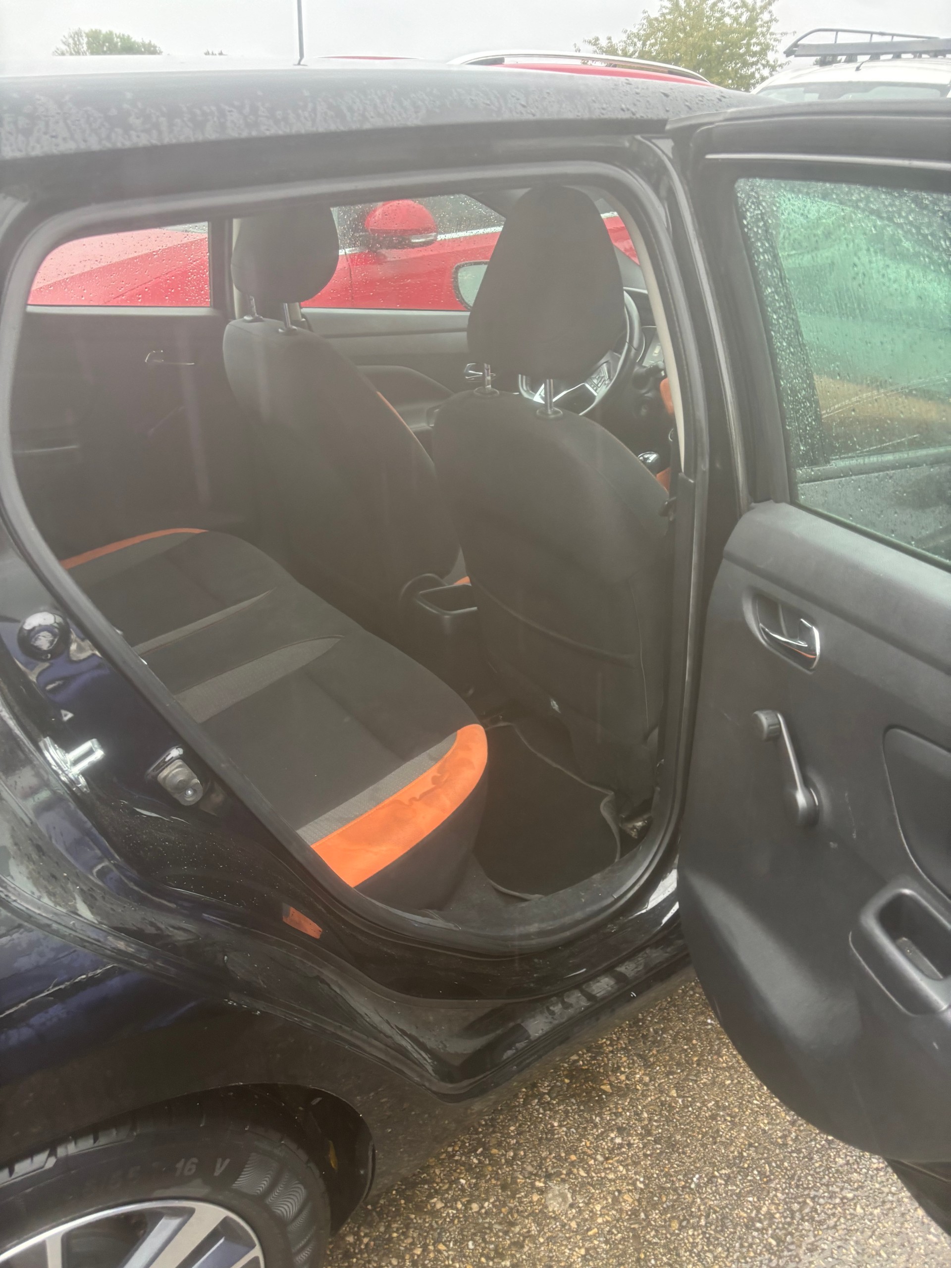 NISSAN Micra 1.5 dCi tekna-image-11