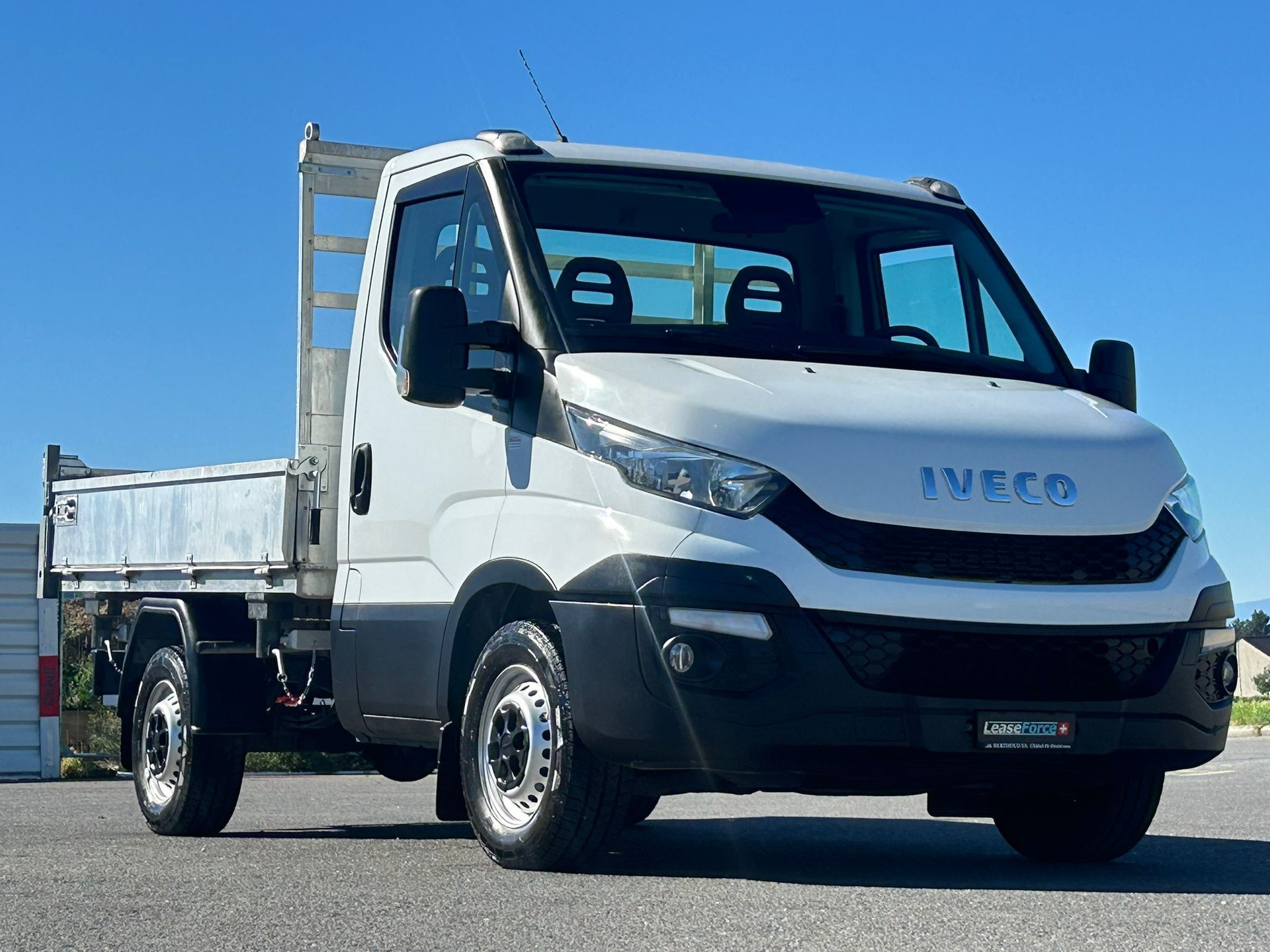 IVECO 35 S 15-image-11