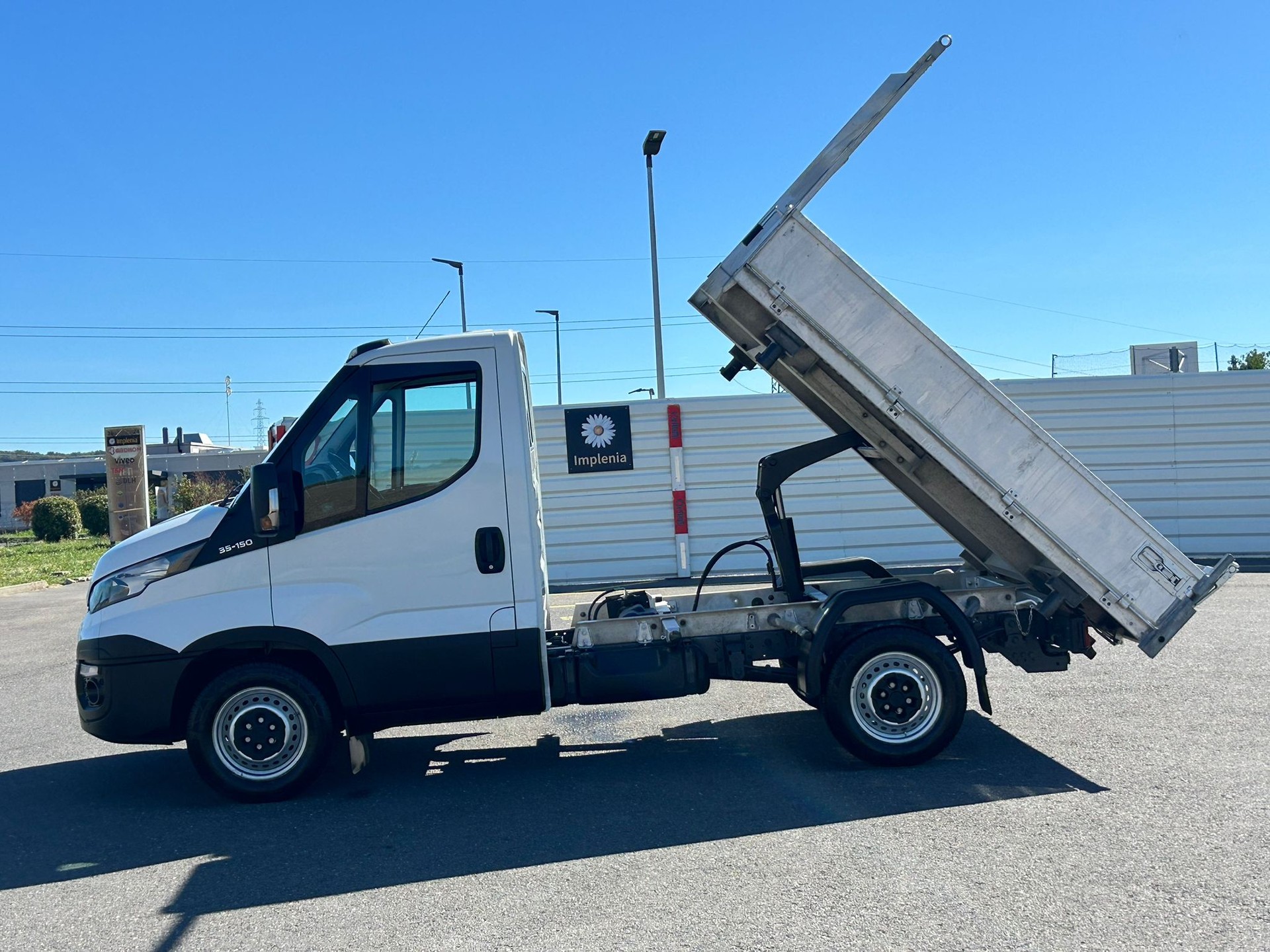 IVECO 35 S 15-image-4