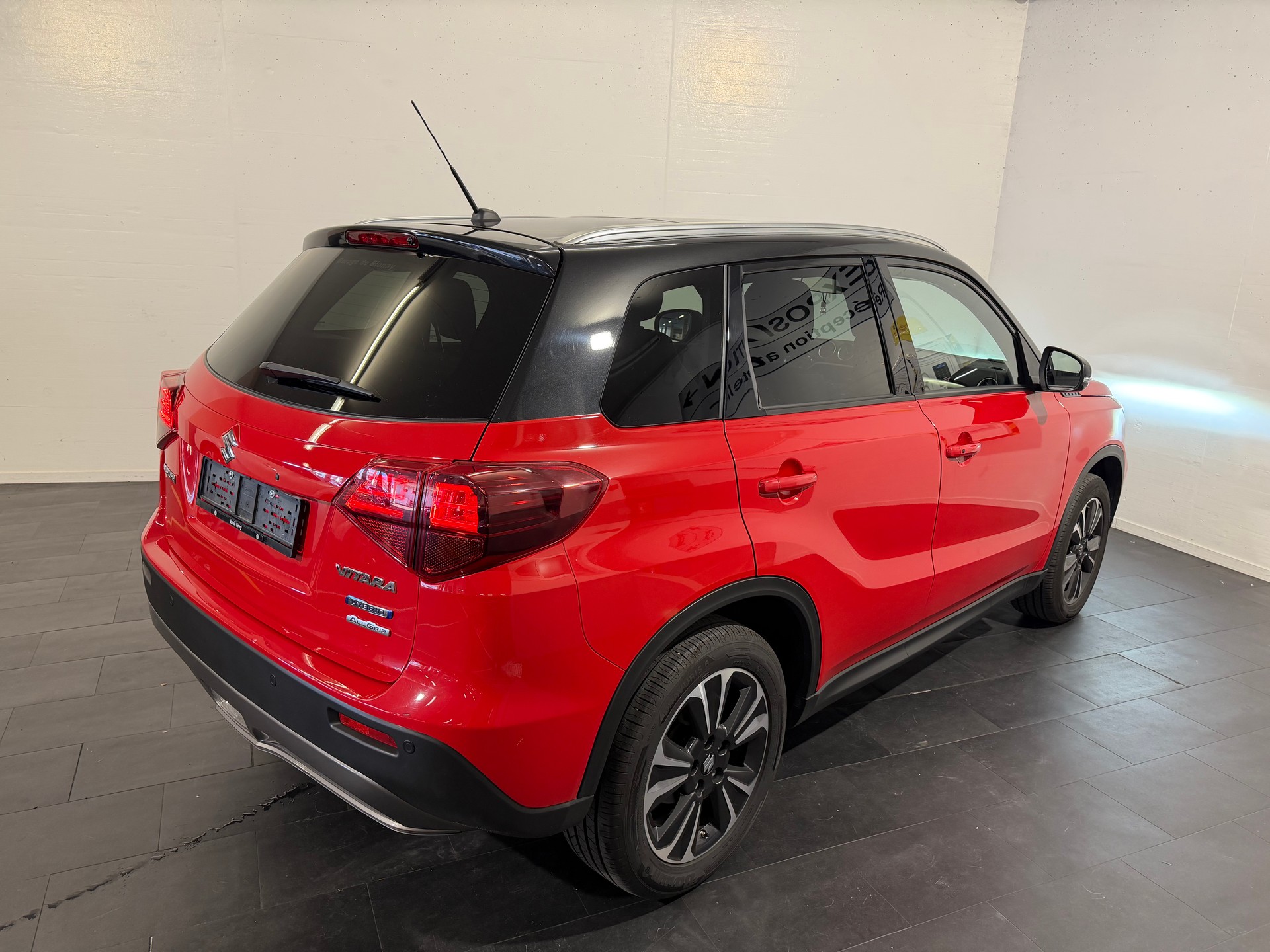 SUZUKI 1.4 T Compact Top Hybrid 4x4-image-1