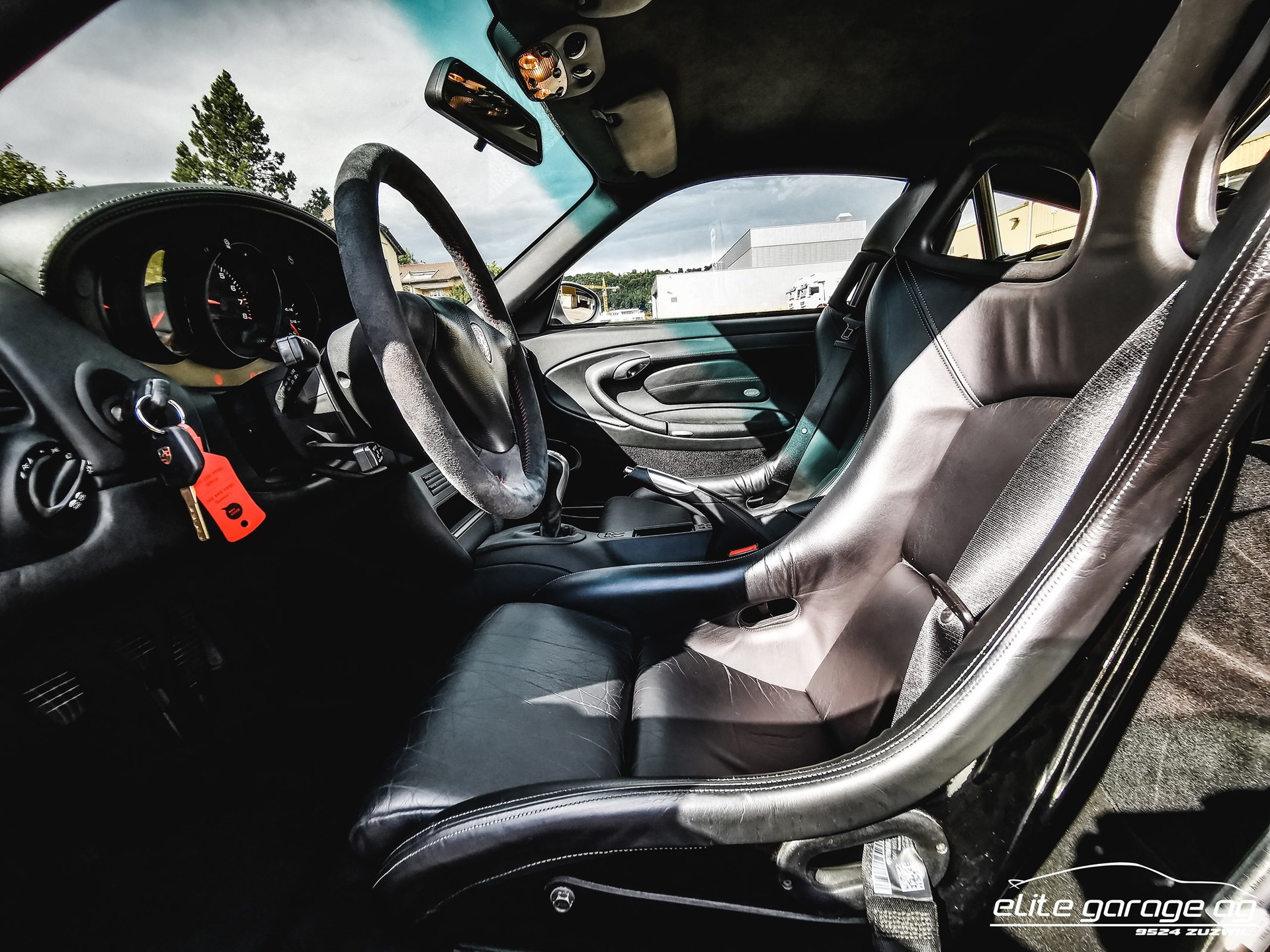 PORSCHE 911 GT2-image-11