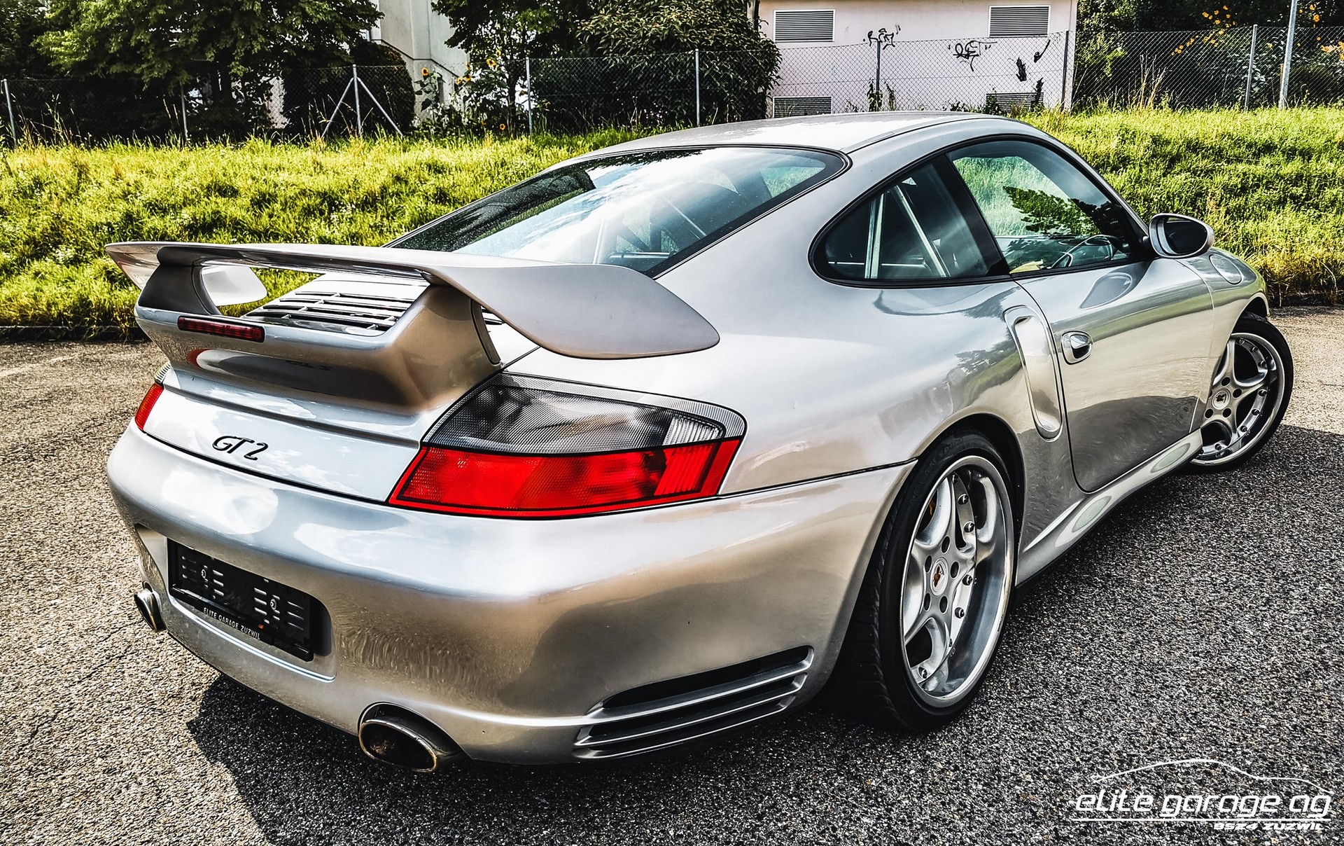 PORSCHE 911 GT2-image-8