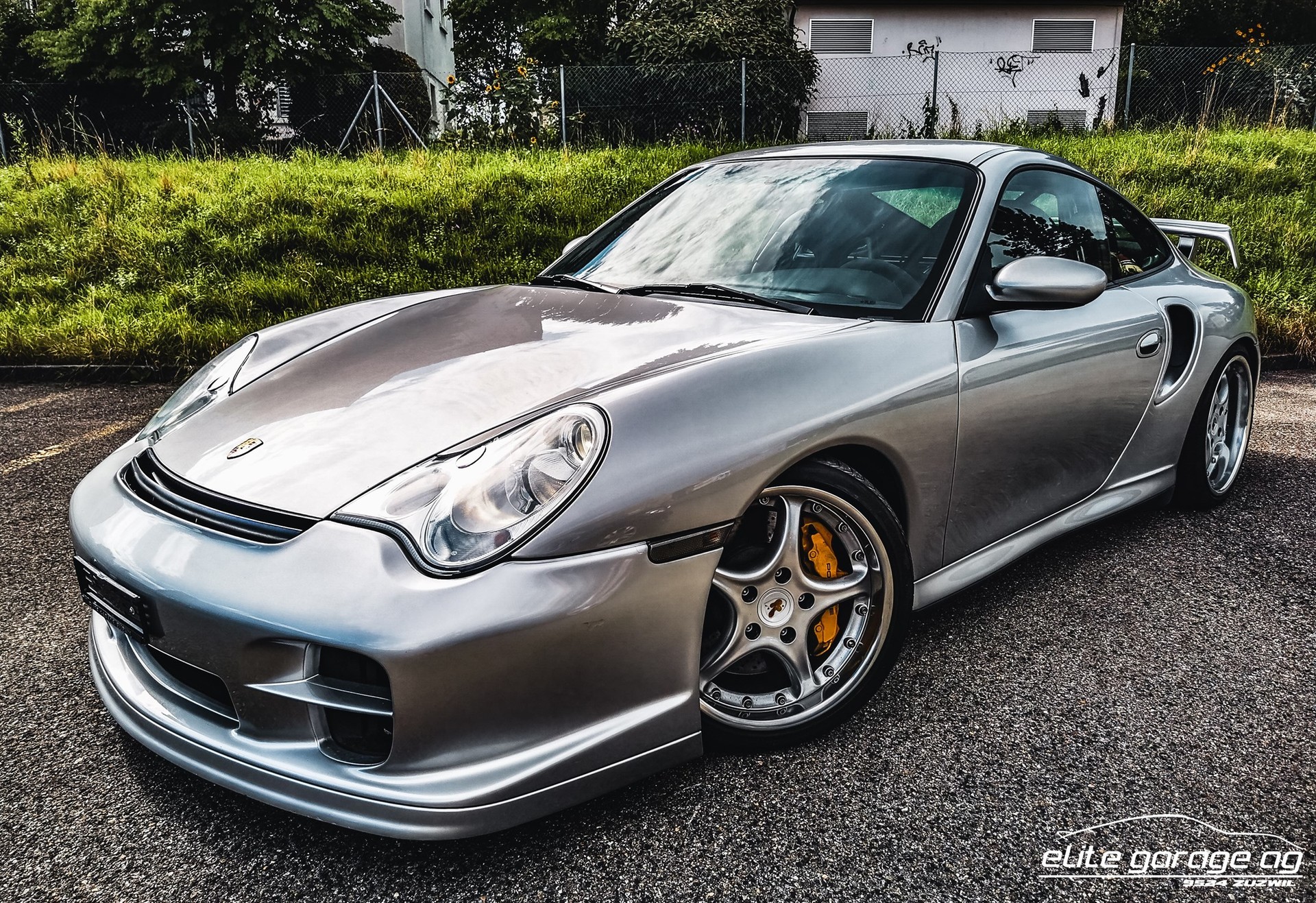 PORSCHE 911 GT2-image-0