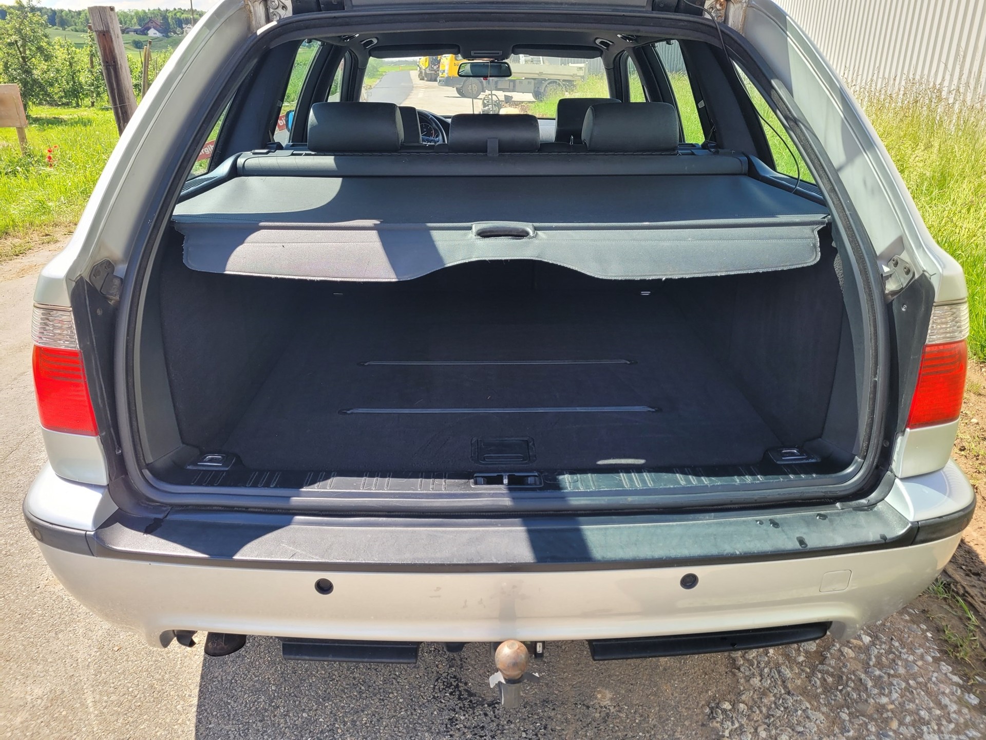 BMW 530d Touring-image-3