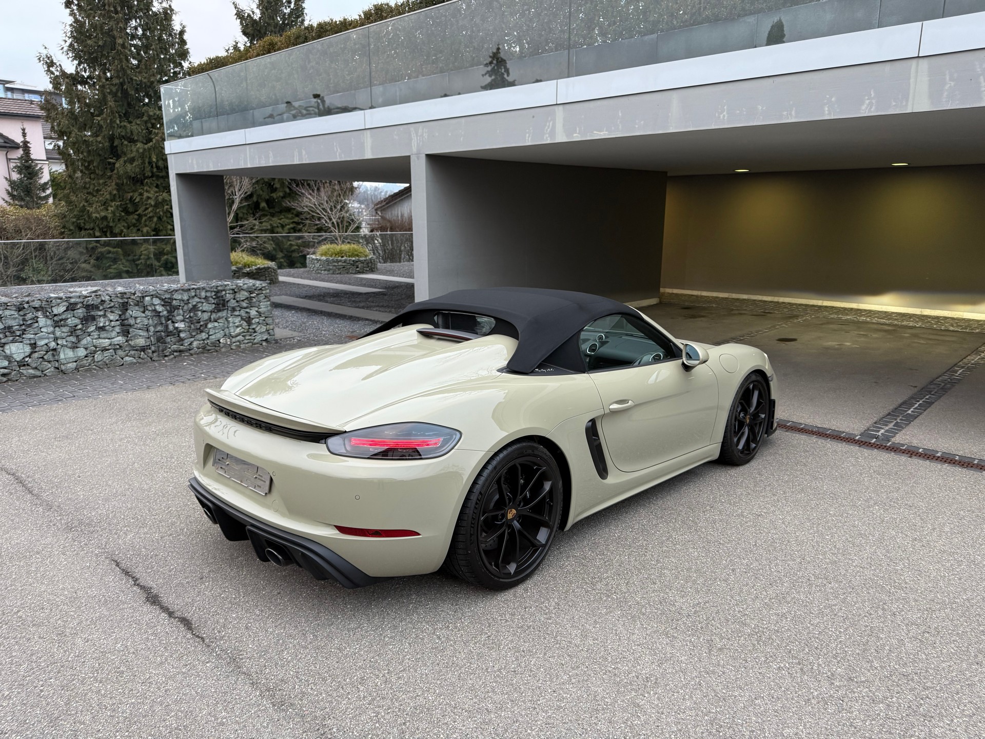 PORSCHE 718 Boxster Spyder PDK-image-4