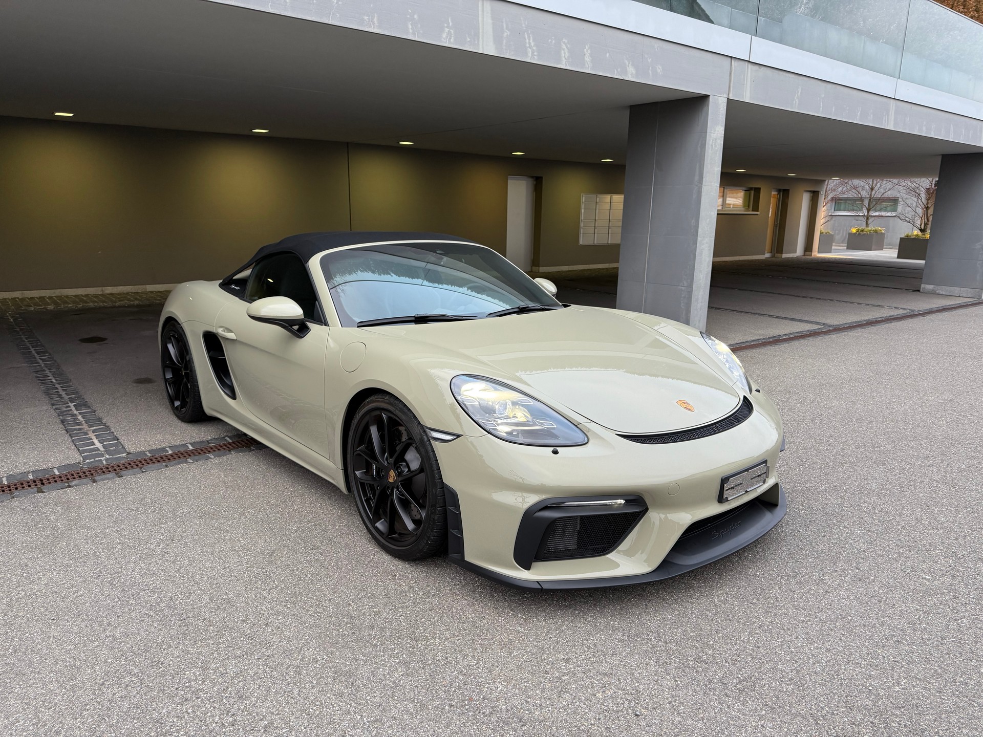 PORSCHE 718 Boxster Spyder PDK-image-2