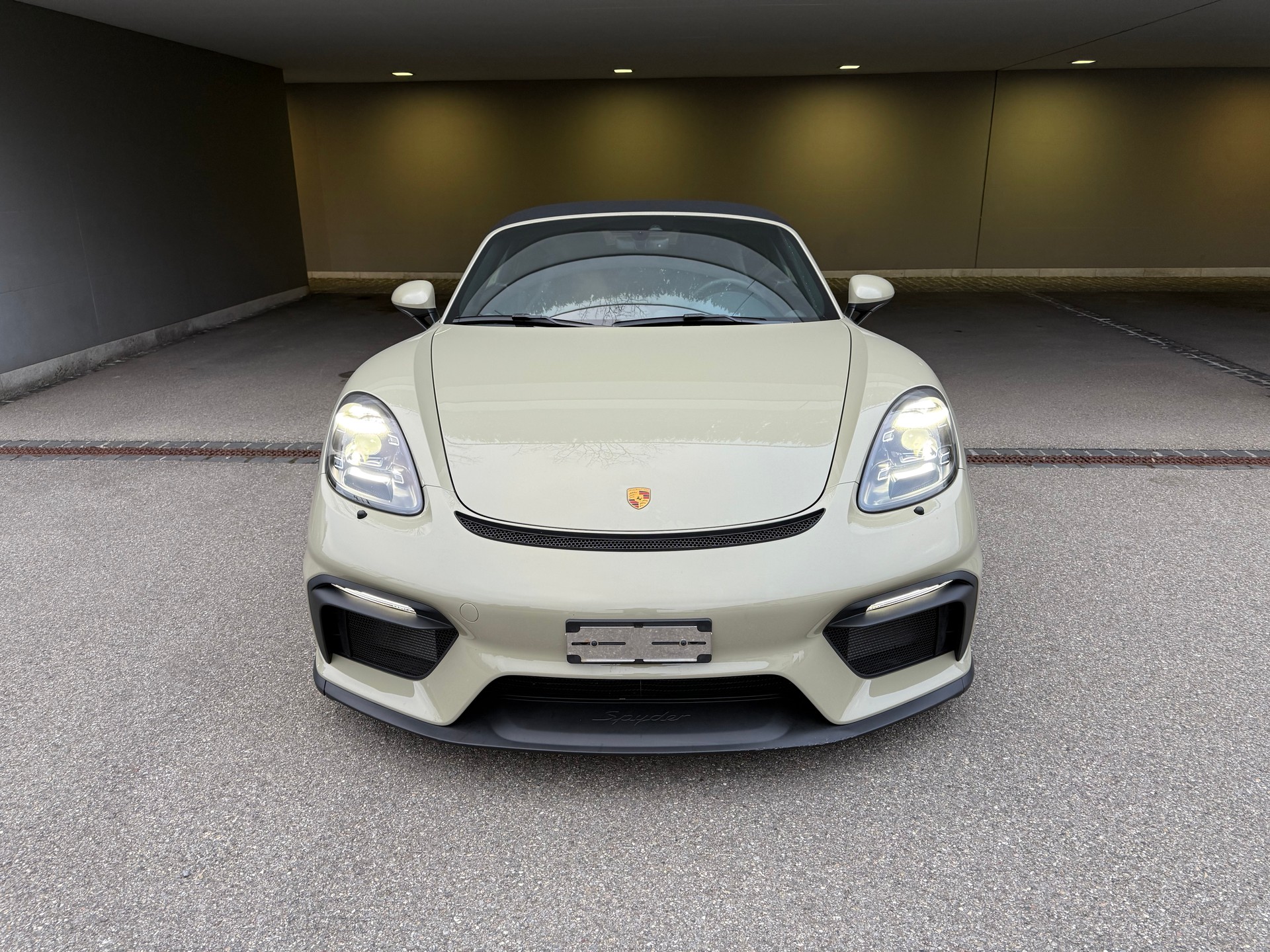 PORSCHE 718 Boxster Spyder PDK-image-1