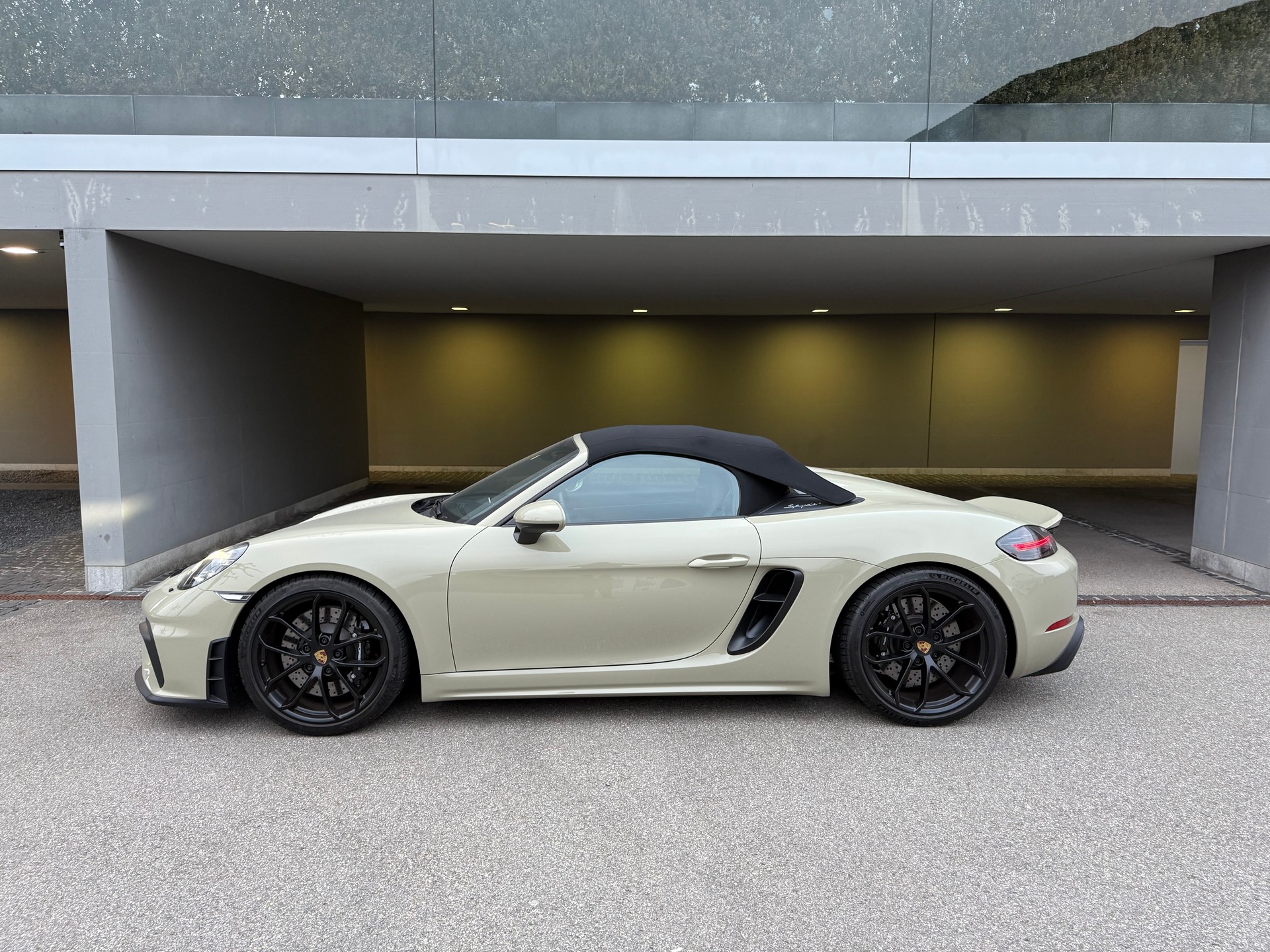 PORSCHE 718 Boxster Spyder PDK-image-7