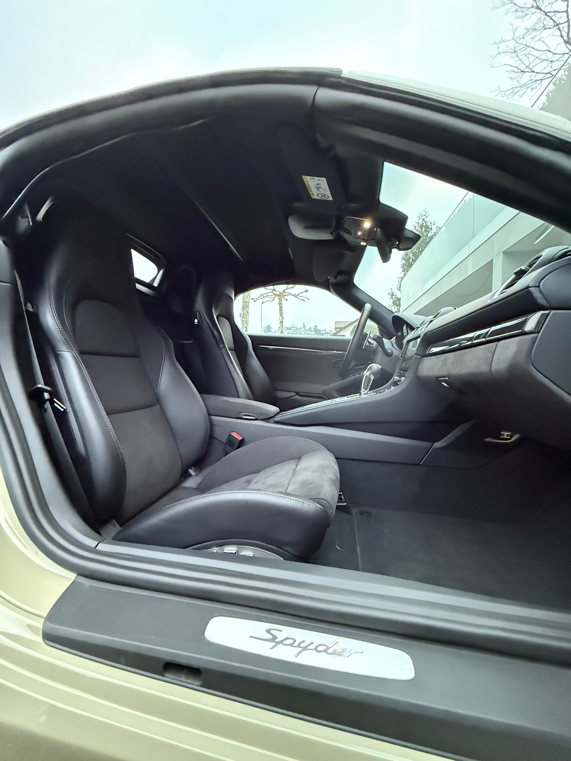 PORSCHE 718 Boxster Spyder PDK-image-14