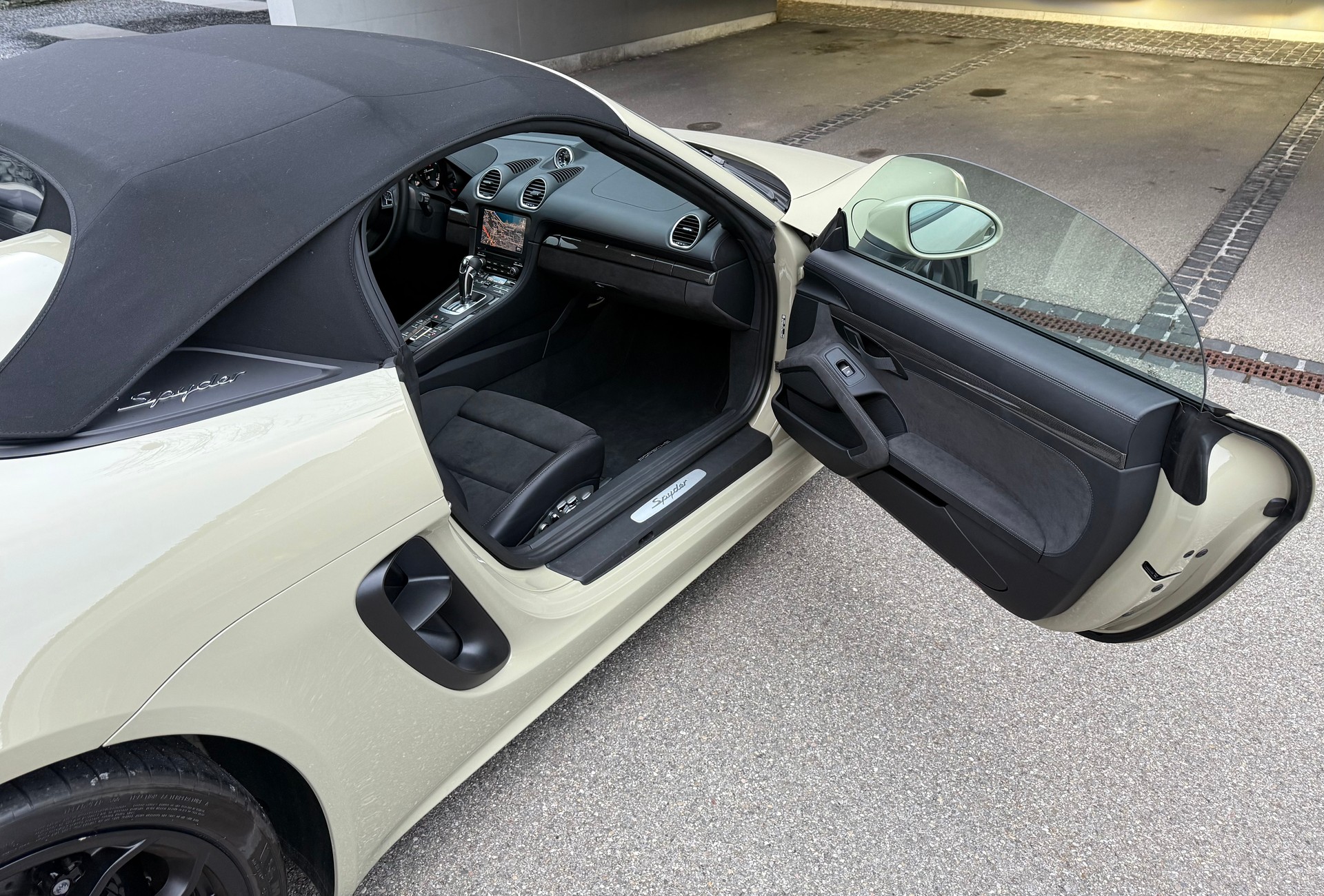 PORSCHE 718 Boxster Spyder PDK-image-15