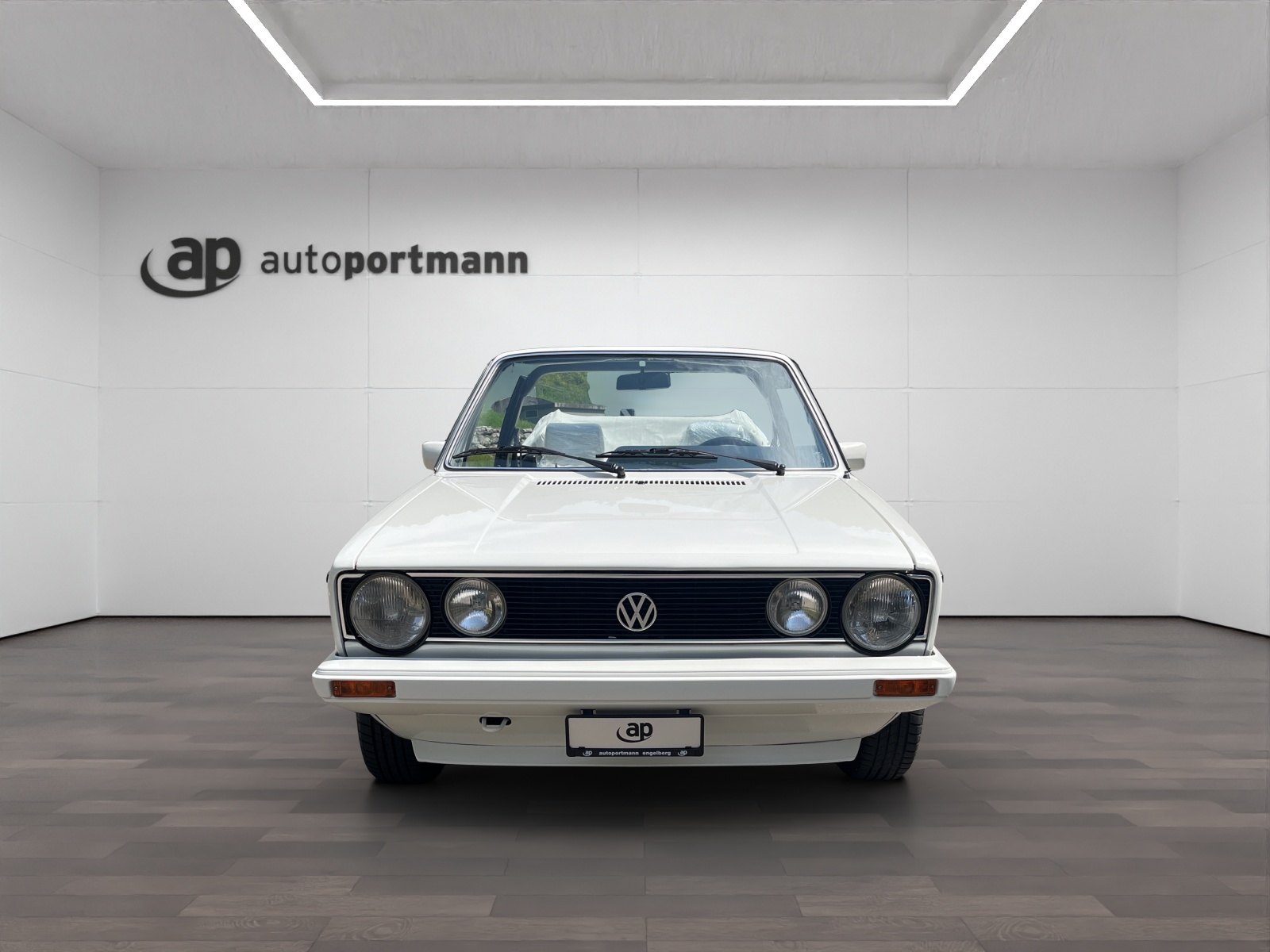 VW Golf Cabriolet 1800 White Special-image-1