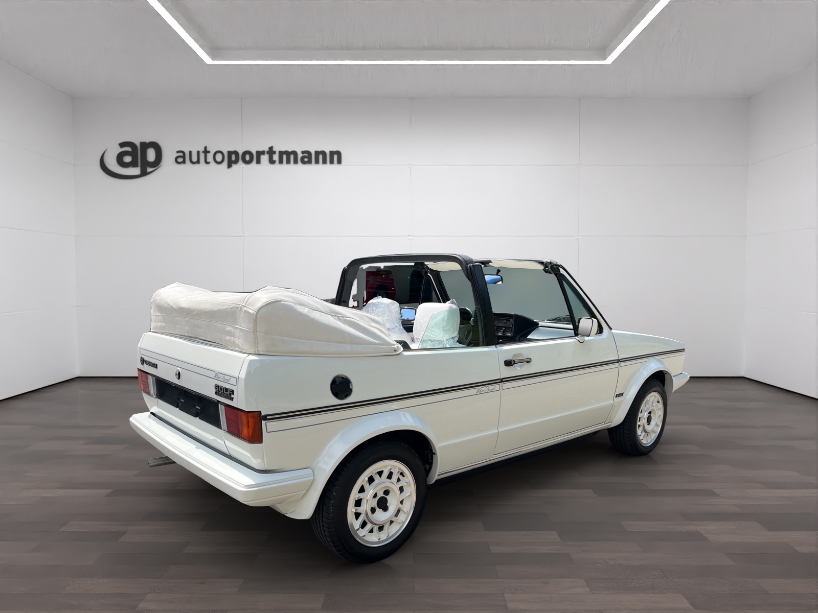 VW Golf Cabriolet 1800 White Special-image-5