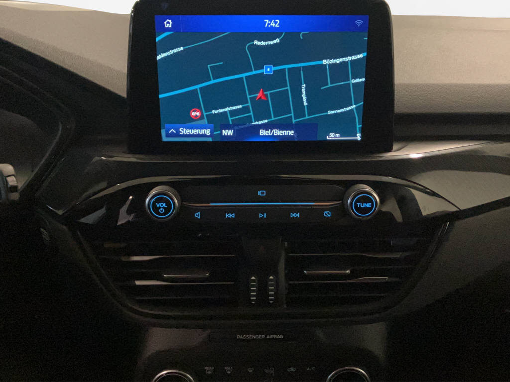 FORD Kuga 2.5 Plug-in Hybrid ST-Line X-image-6