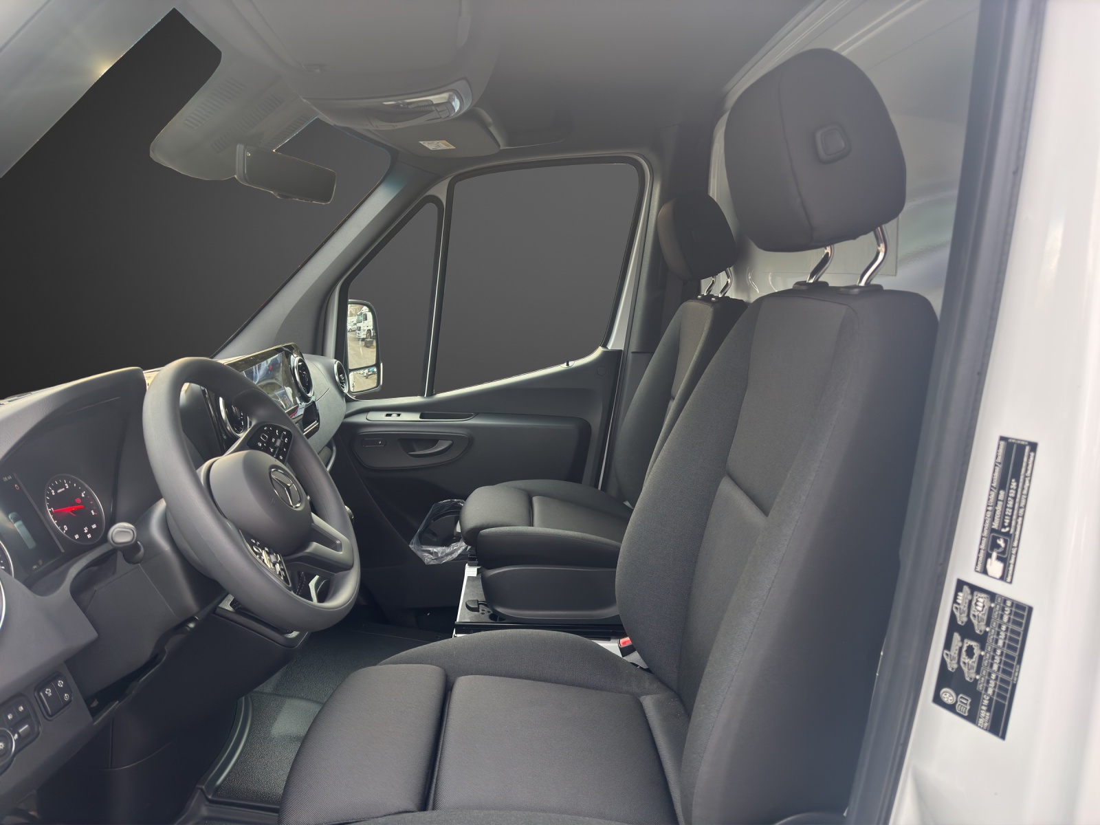 MERCEDES-BENZ Sprinter 317 CDI Standard-image-11