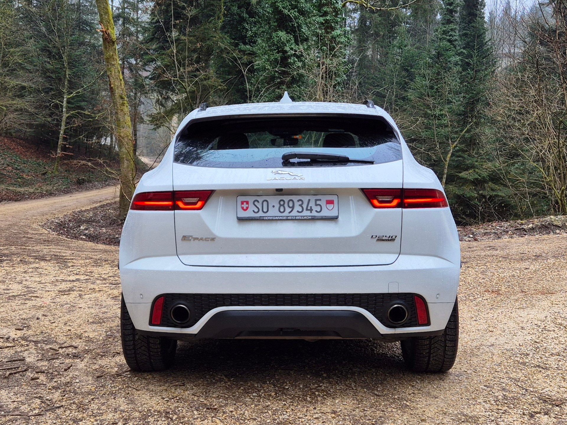 JAGUAR E-Pace D240 AWD | Premium SUV | Navi | LED | Leder | CH-Fahrzeug-image-4