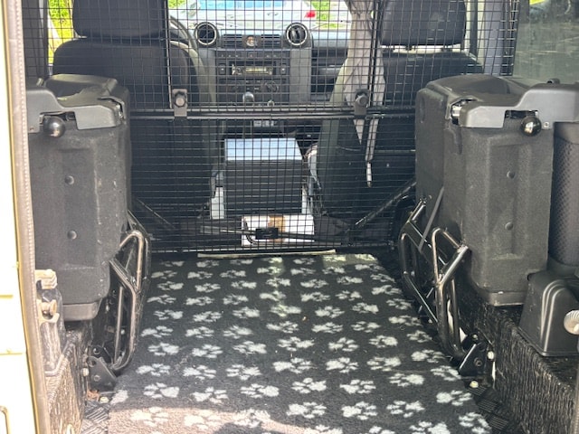 LAND ROVER Defender 90 SW 2.4Tdc-image-4