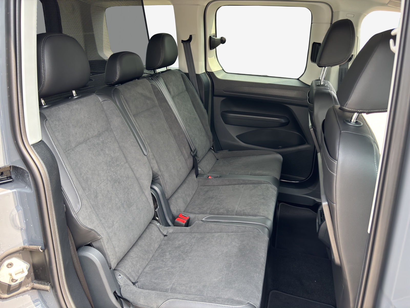 VW Caddy 1.5 TSI Style DSG-image-13