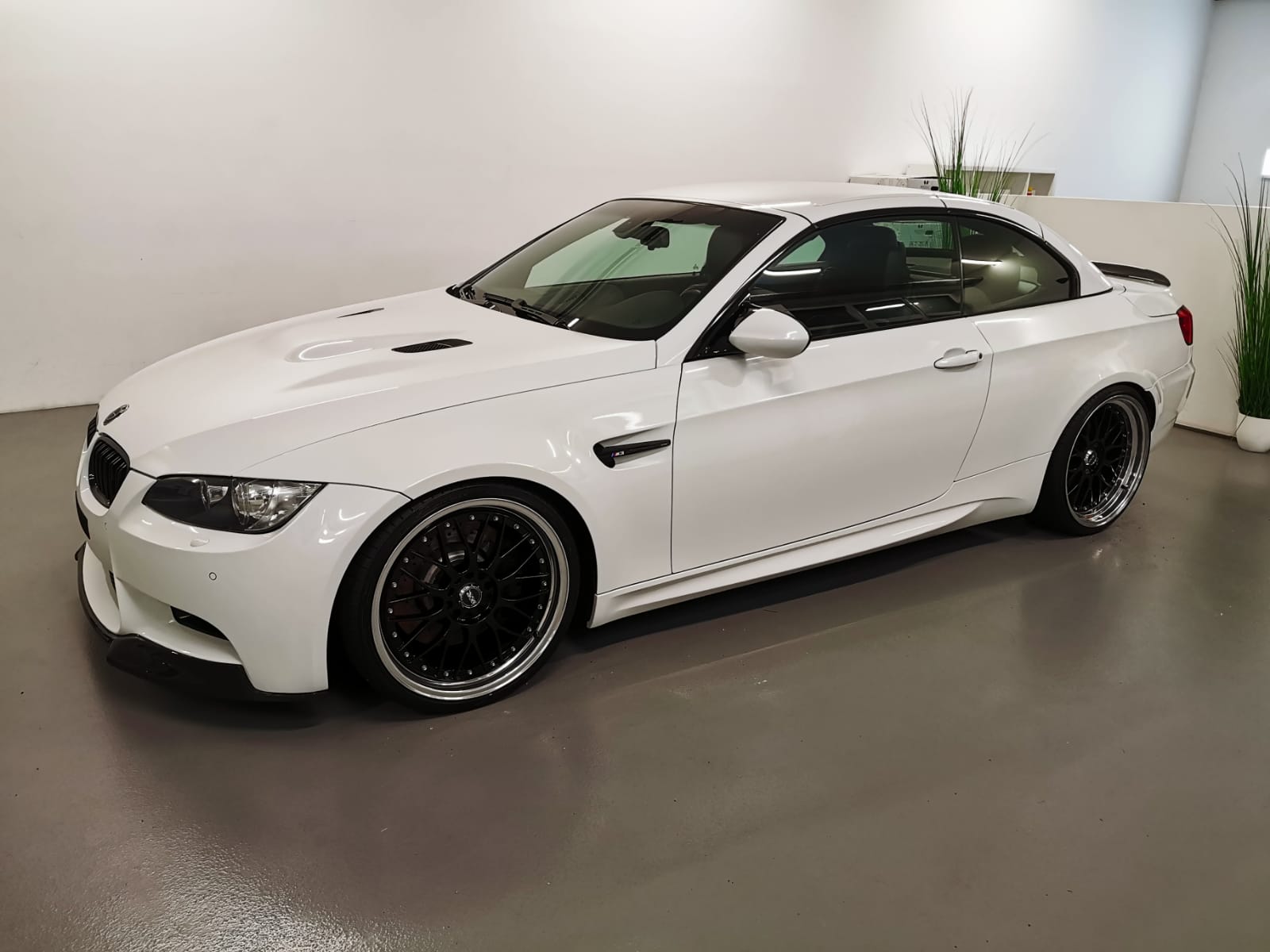 BMW M3 Cabriolet DSG-showroom-element-2