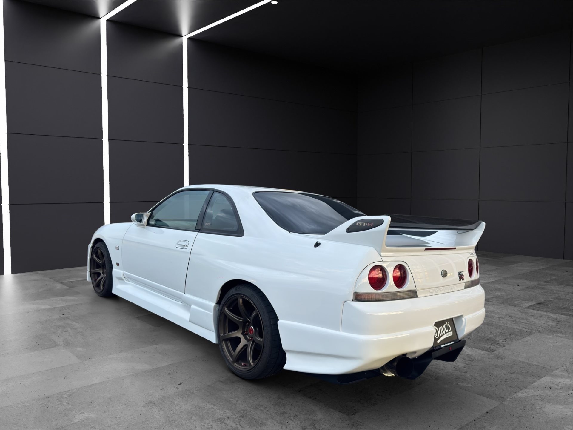 NISSAN Skyline GT-R33 V-SPEC-showroom-element-3