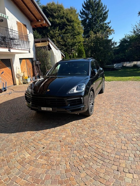 PORSCHE Cayenne E-Hybrid