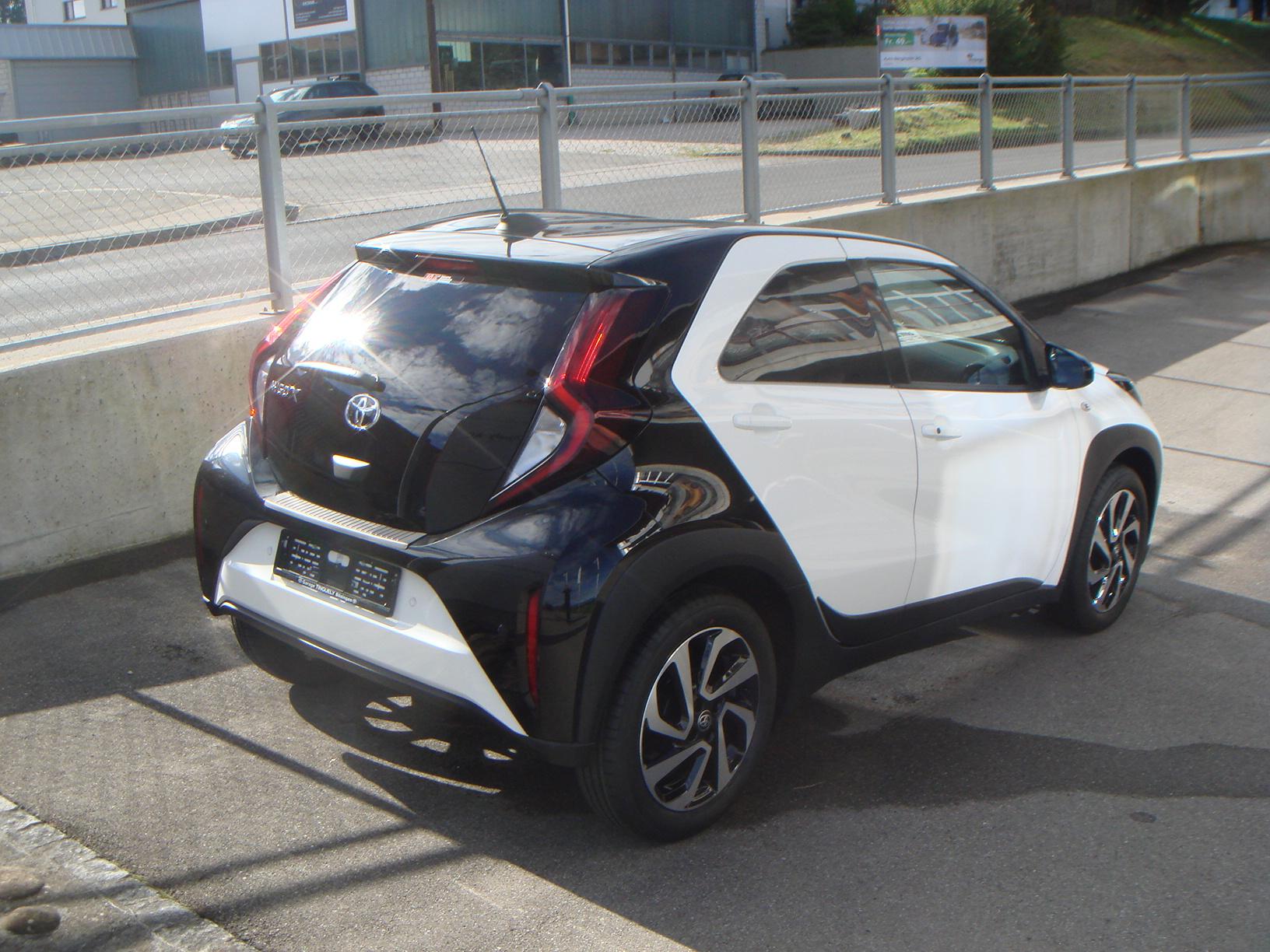TOYOTA Aygo X 1.0 VVT-i Trend-image-2