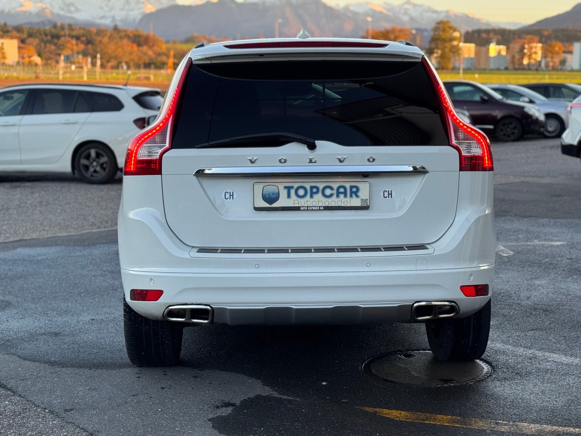 VOLVO XC60 D4 AWD OceanRace Geartronic-image-4
