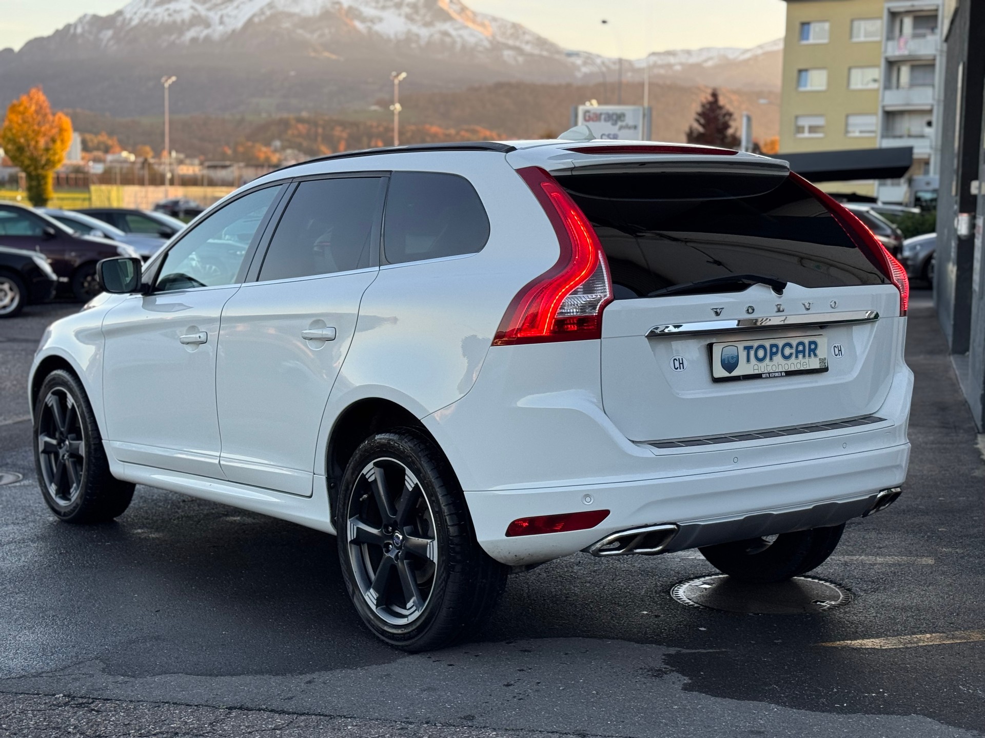 VOLVO XC60 D4 AWD OceanRace Geartronic-image-3