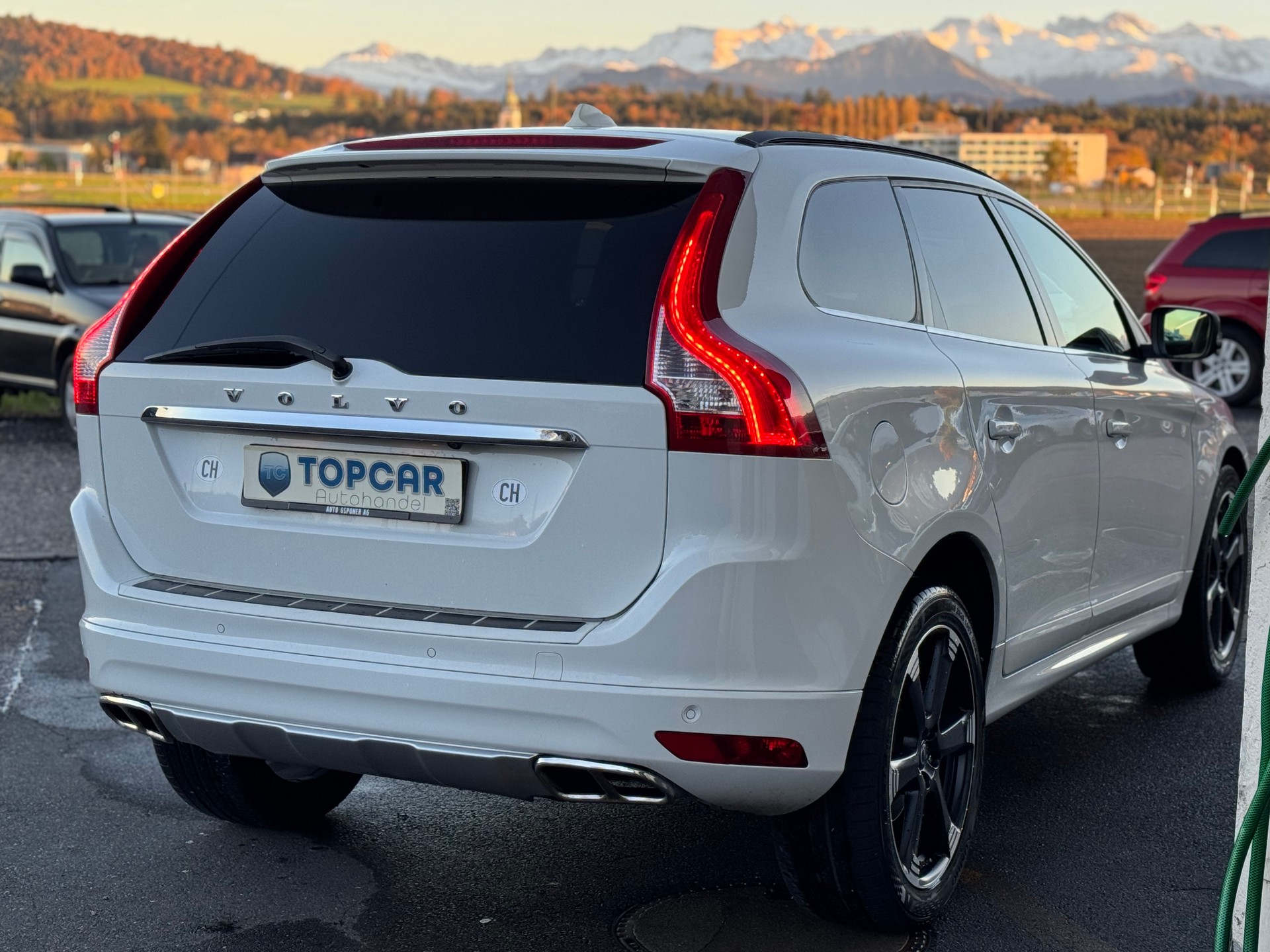 VOLVO XC60 D4 AWD OceanRace Geartronic-image-5