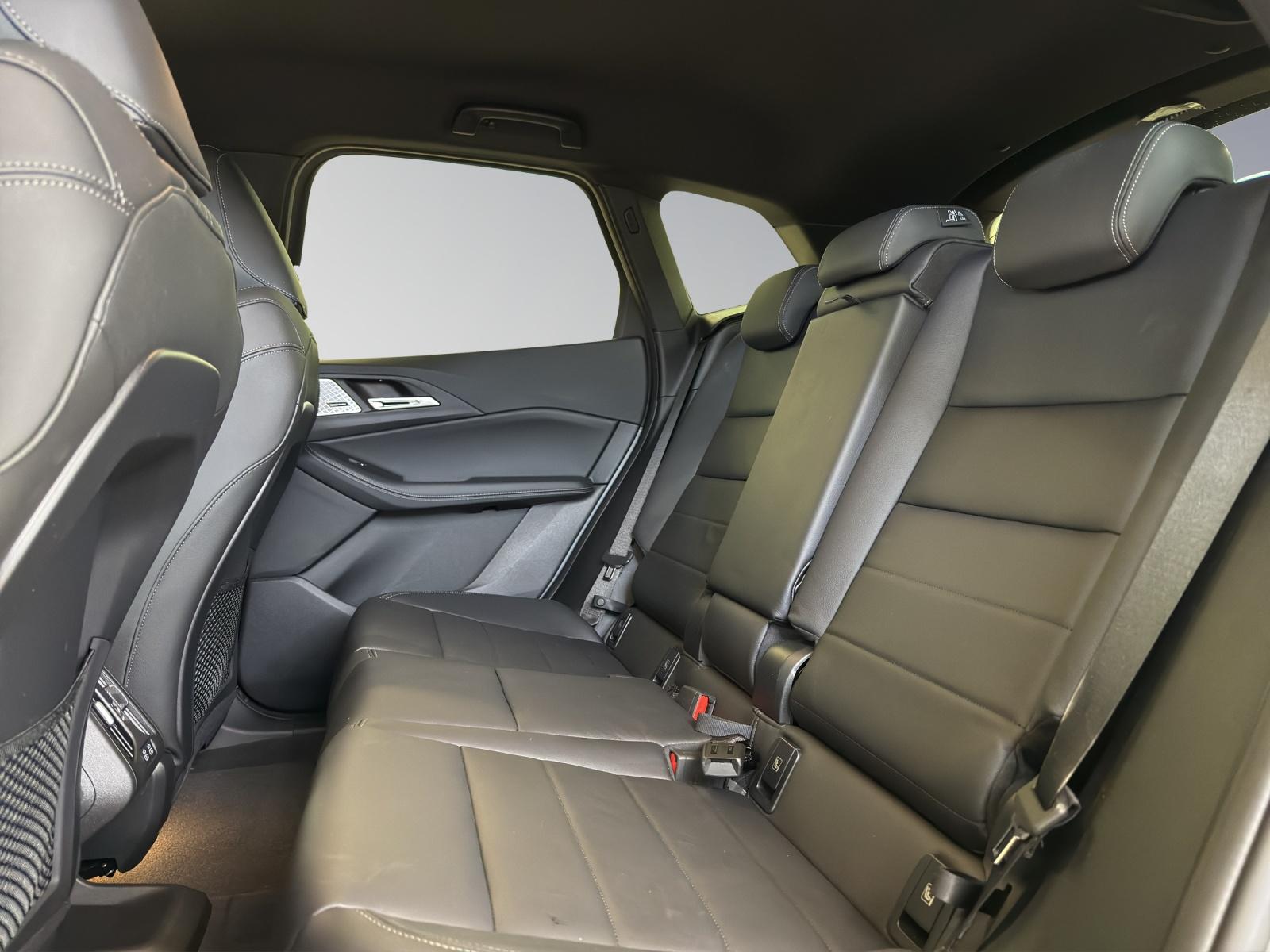 BMW 230e xDrive Active Tourer M Sportpaket-image-15