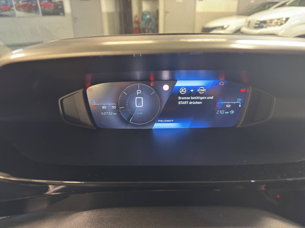 PEUGEOT 408 1.2 PureTech Allure Pack-image-5