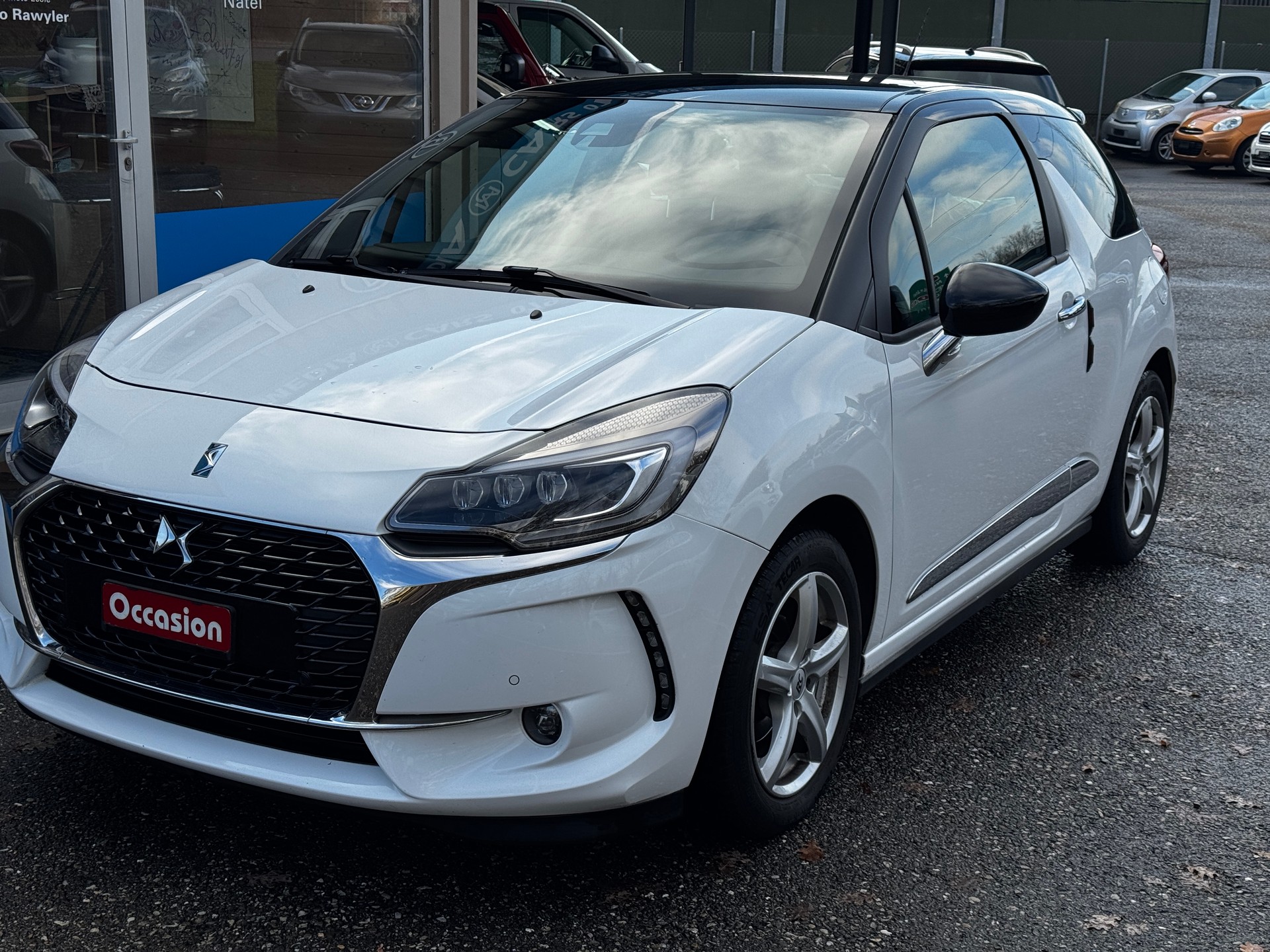 DS AUTOMOBILES DS 3 1.6 BlueHDi Sport Chic-image-2