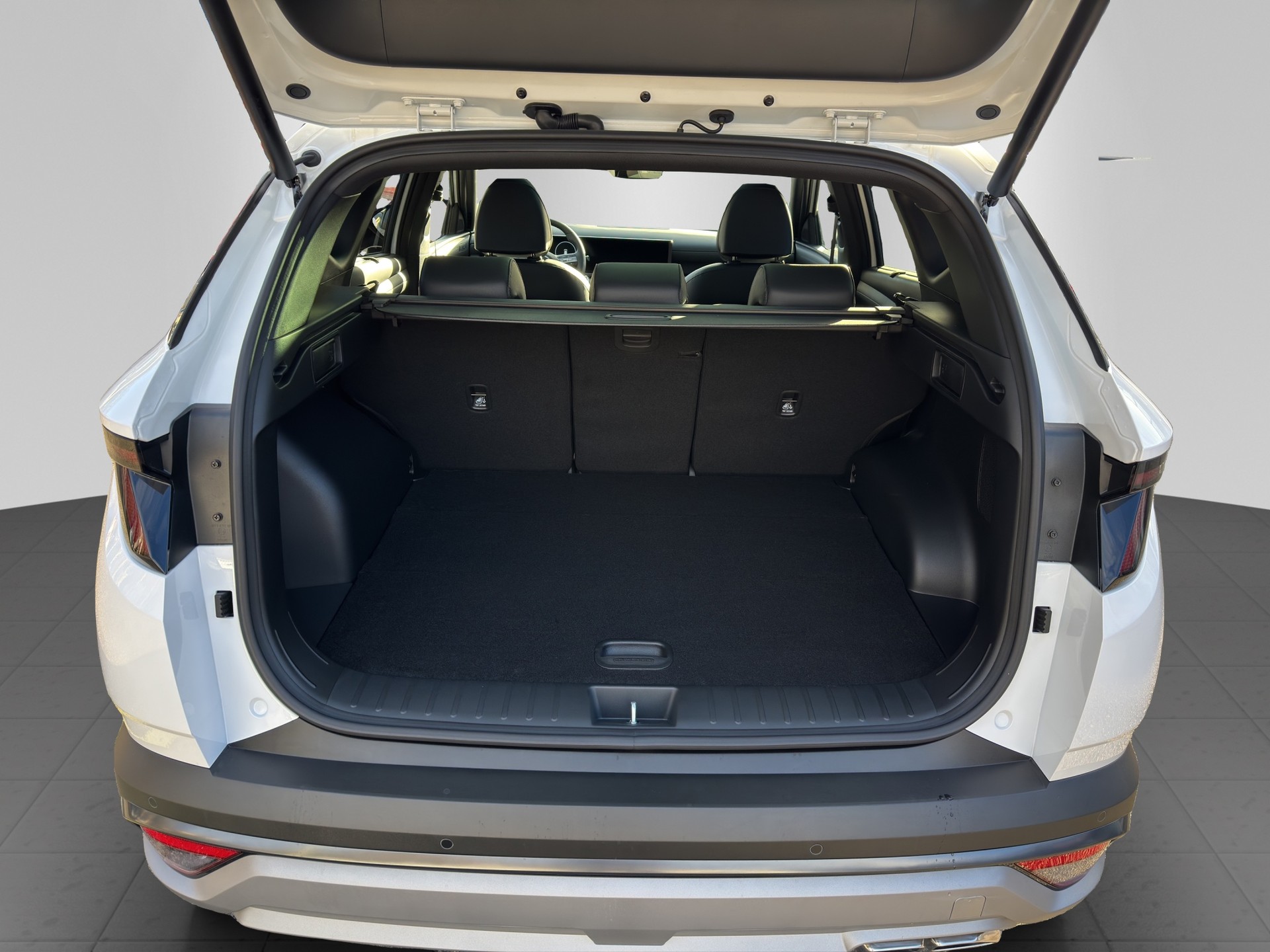 HYUNDAI Tucson 1.6HEV 20th Anniv.-image-8