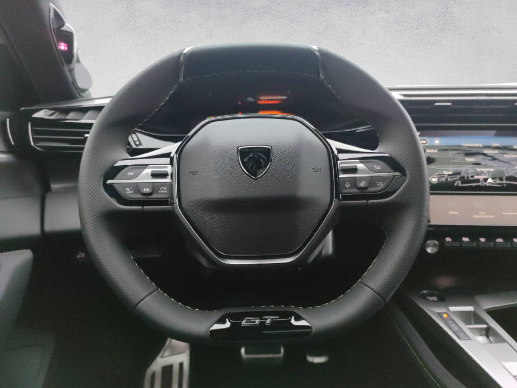PEUGEOT 308 SW 1.6 PHEV 195 GT-image-11