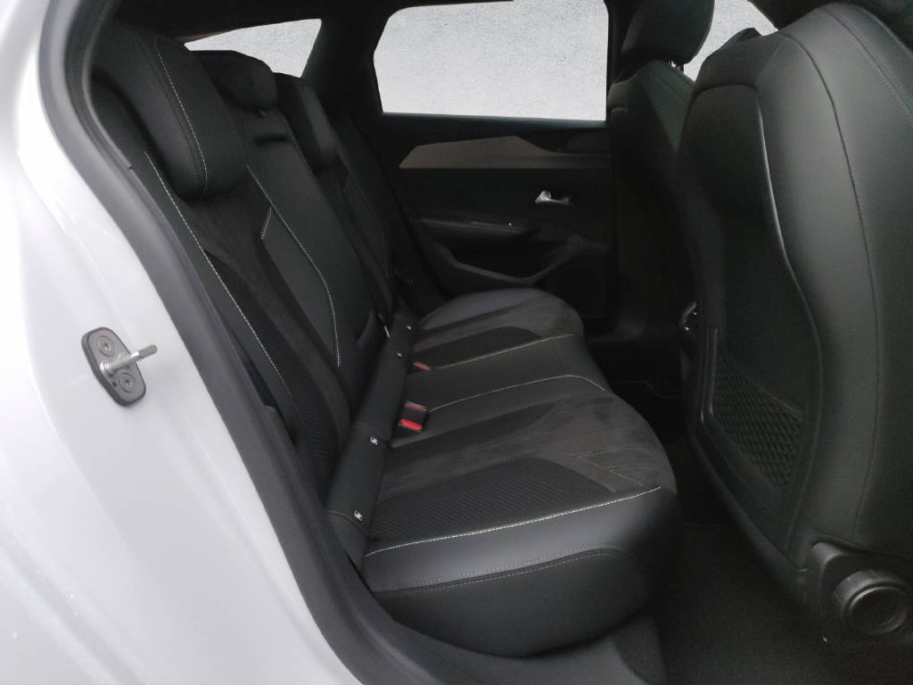 PEUGEOT 308 SW 1.6 PHEV 195 GT-image-12