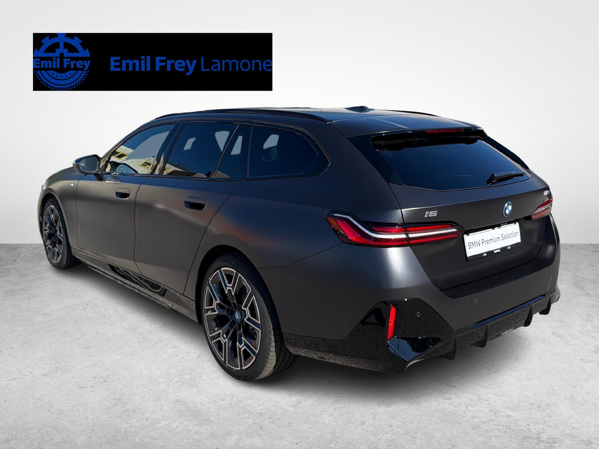 BMW i5 M60 xDrive-image-2