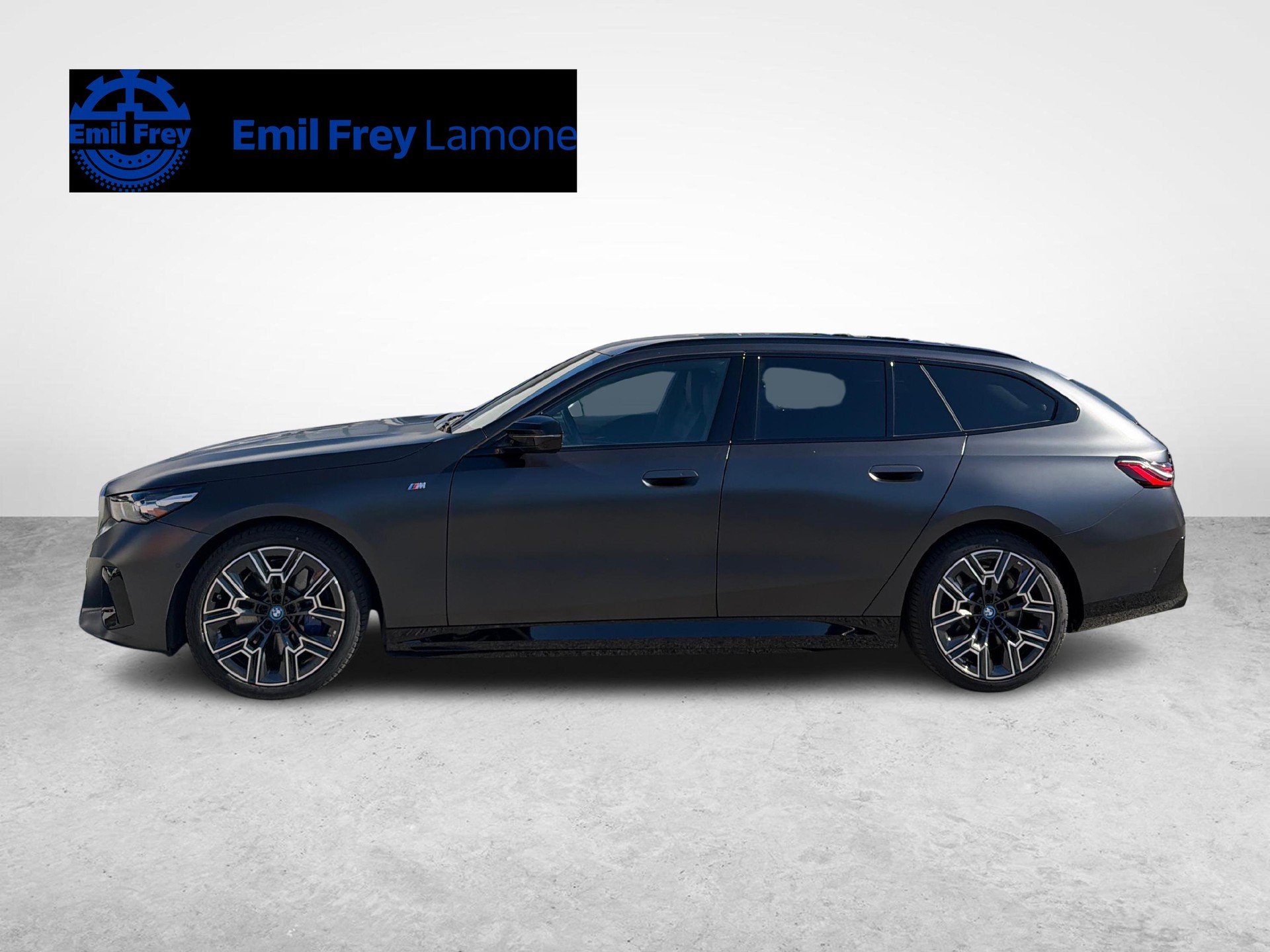 BMW i5 M60 xDrive-image-1