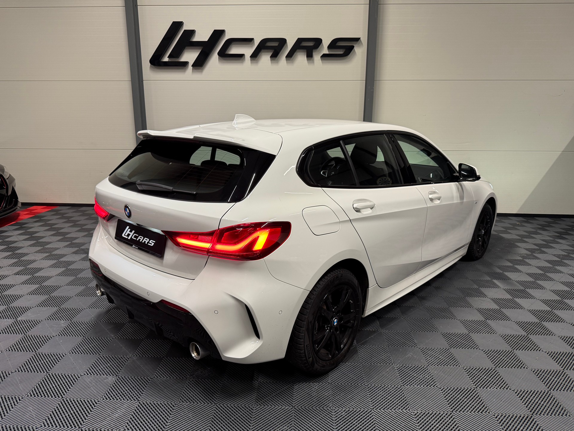 BMW 118d M-Sport-image-3