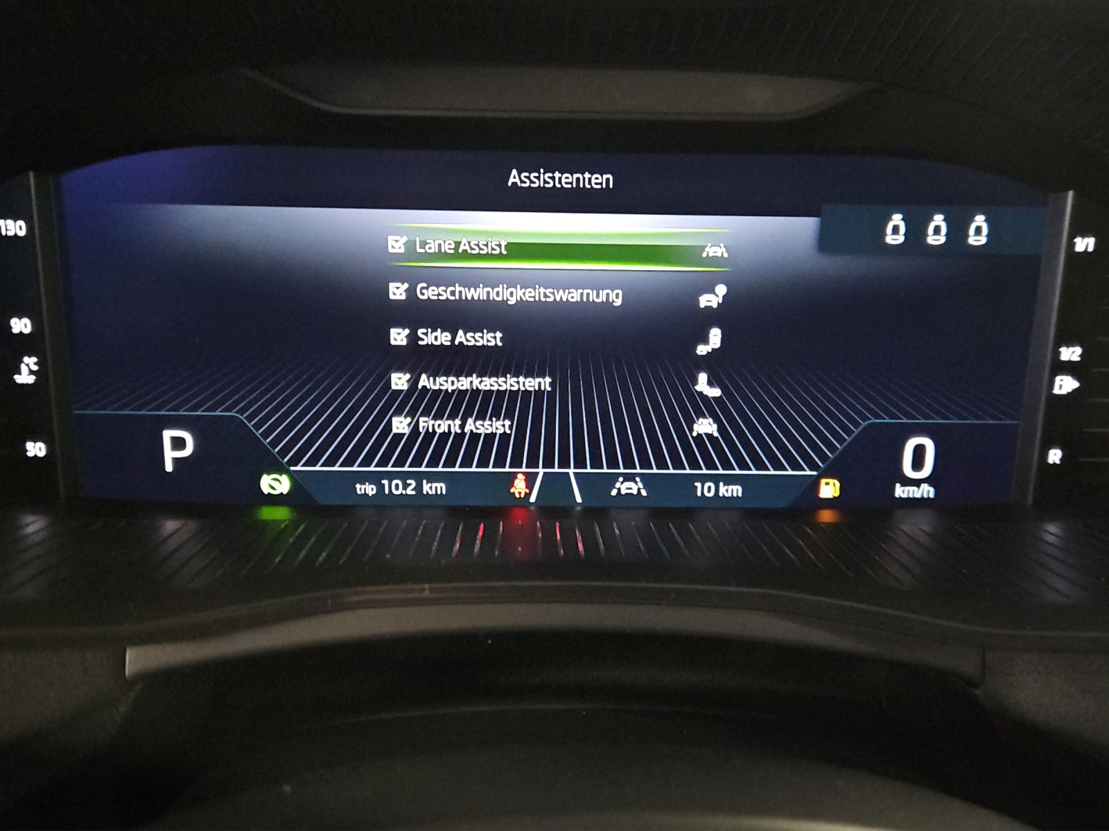 SKODA Kamiq 1.0 TSI Dynamic DSG-image-11