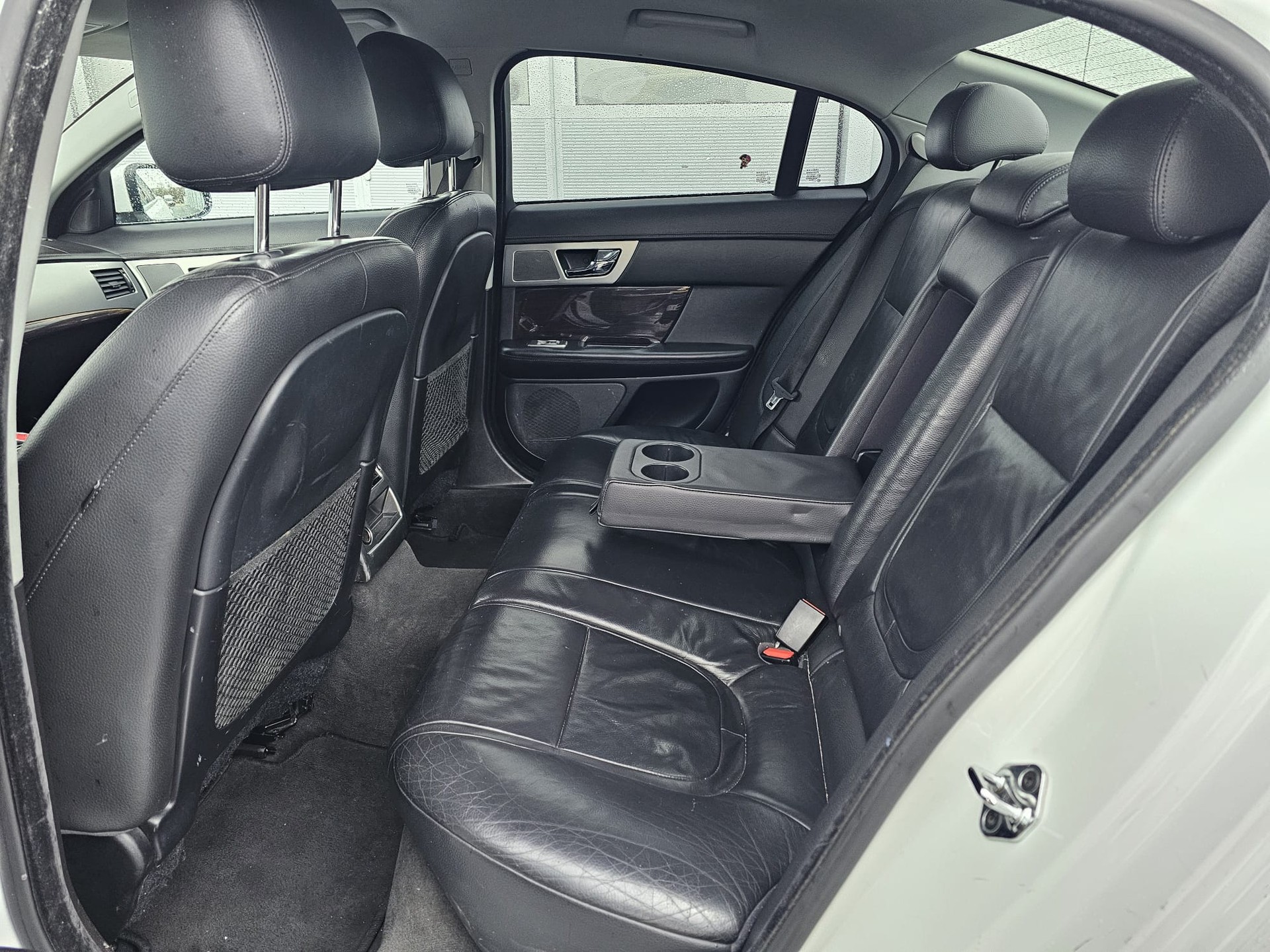 JAGUAR XF 2.2d-image-10