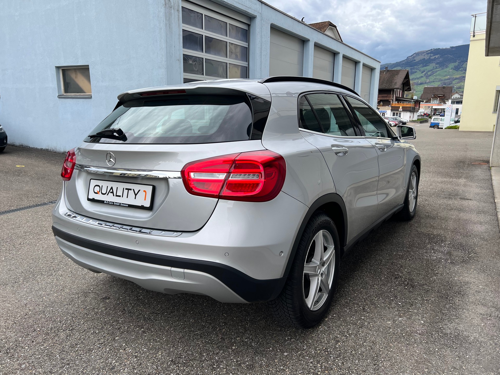 MERCEDES-BENZ GLA 200 CDI Swiss Star Edition 4Matic 7G-DCT-image-3