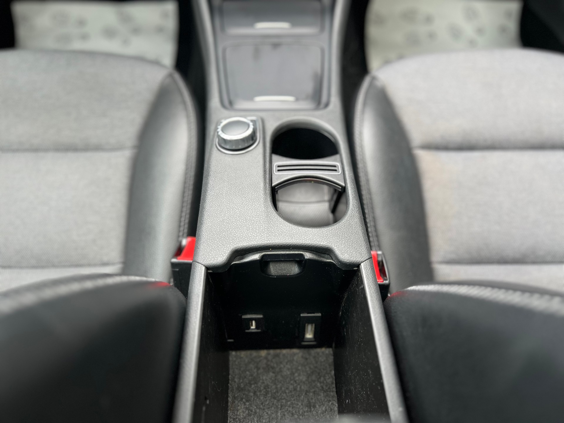 MERCEDES-BENZ GLA 200 CDI Swiss Star Edition 4Matic 7G-DCT-image-19