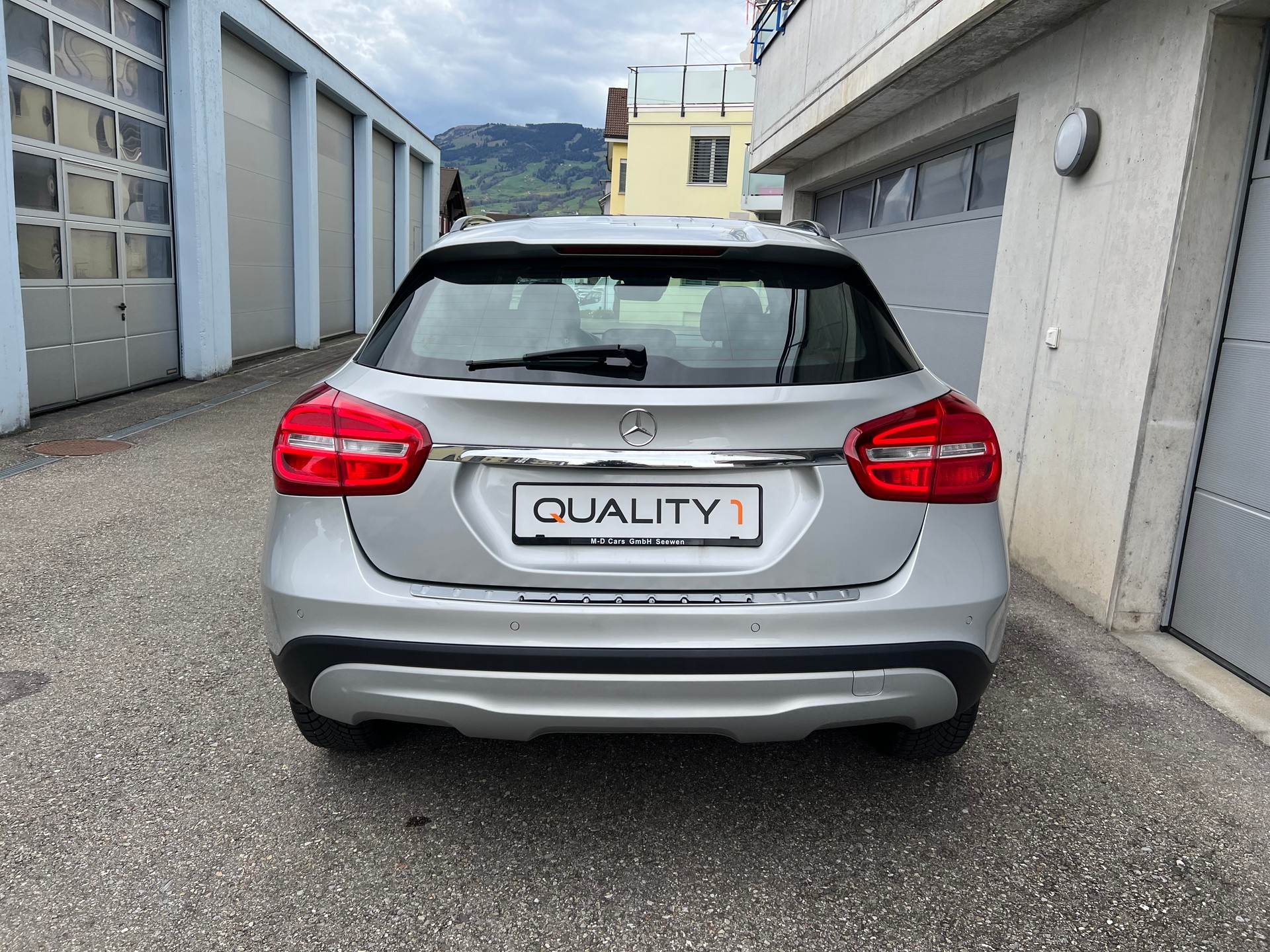 MERCEDES-BENZ GLA 200 CDI Swiss Star Edition 4Matic 7G-DCT-image-4