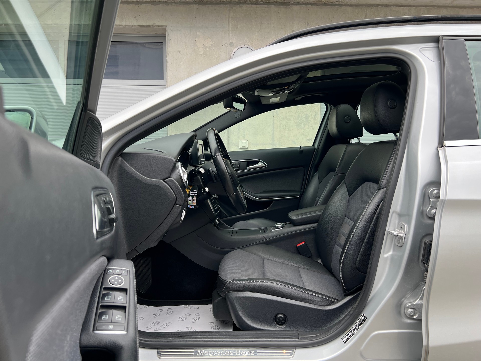 MERCEDES-BENZ GLA 200 CDI Swiss Star Edition 4Matic 7G-DCT-image-9