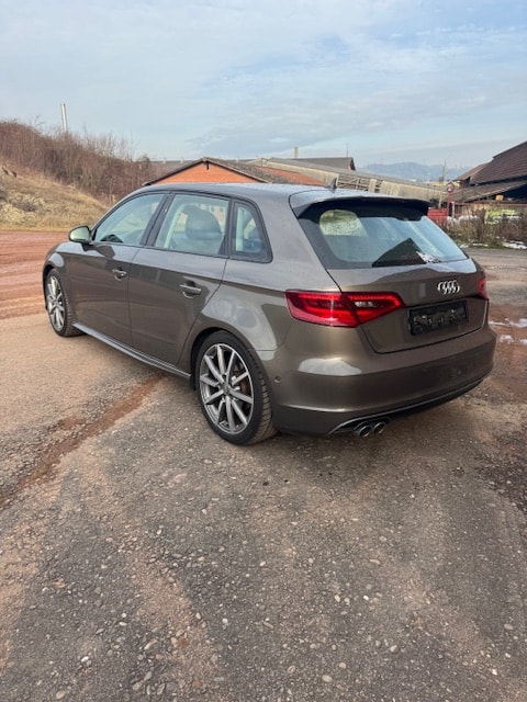AUDI A3 Sportback 2.0 TDI Ambiente quattro S-tronic-image-13