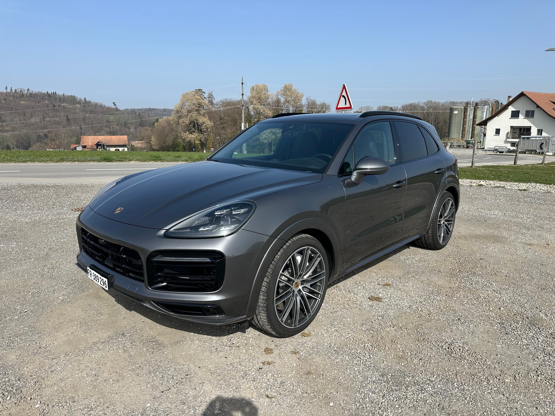 PORSCHE Cayenne GTS Full Options-image-0