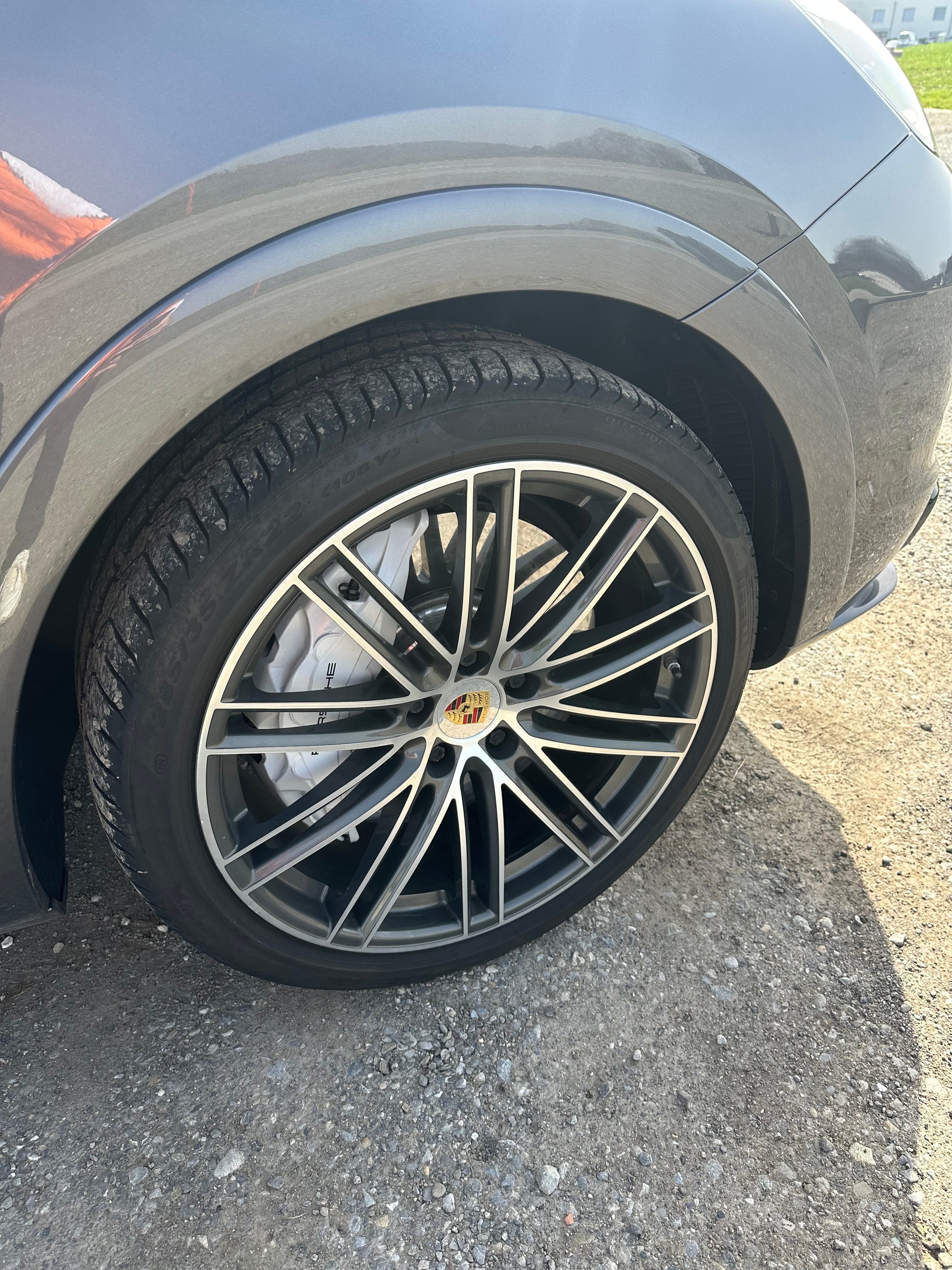 PORSCHE Cayenne GTS Full Options-image-11